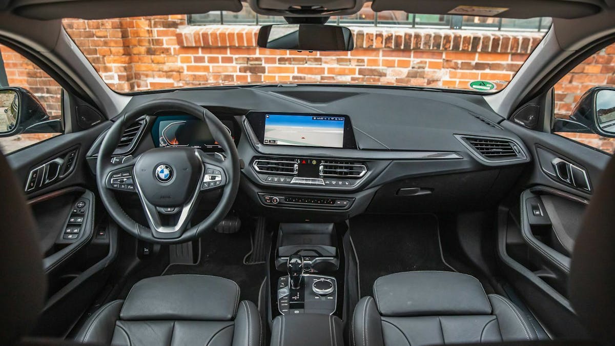 Cockpit-Ansicht des BMW 118d