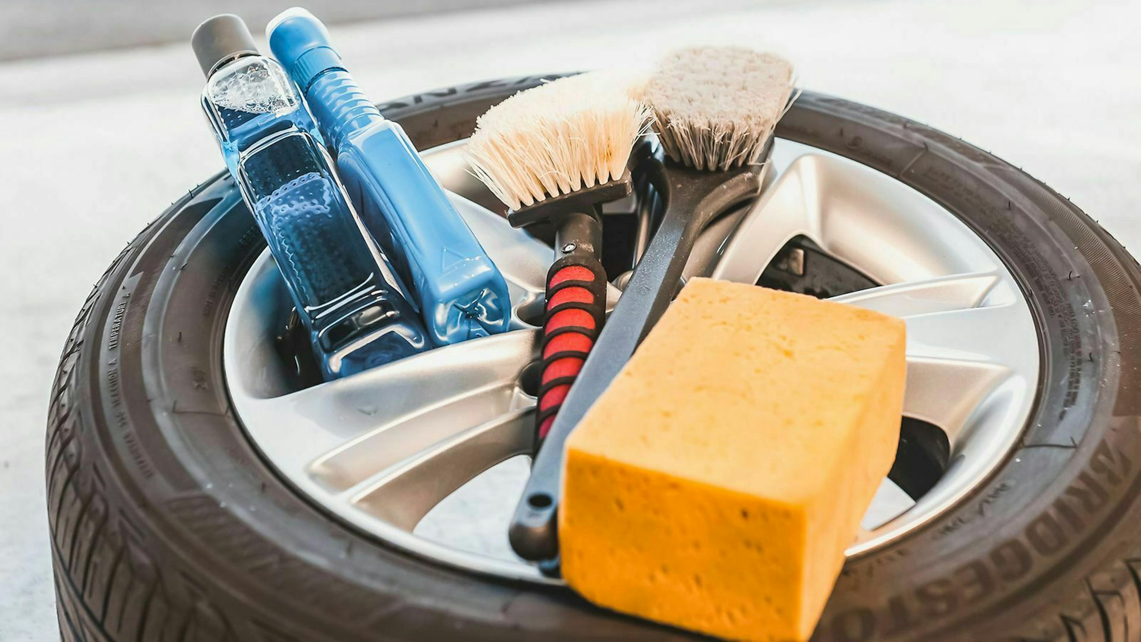 Bevor Du dein Auto verkaufst, steht eine gründliche Fahrzeugwäsche an