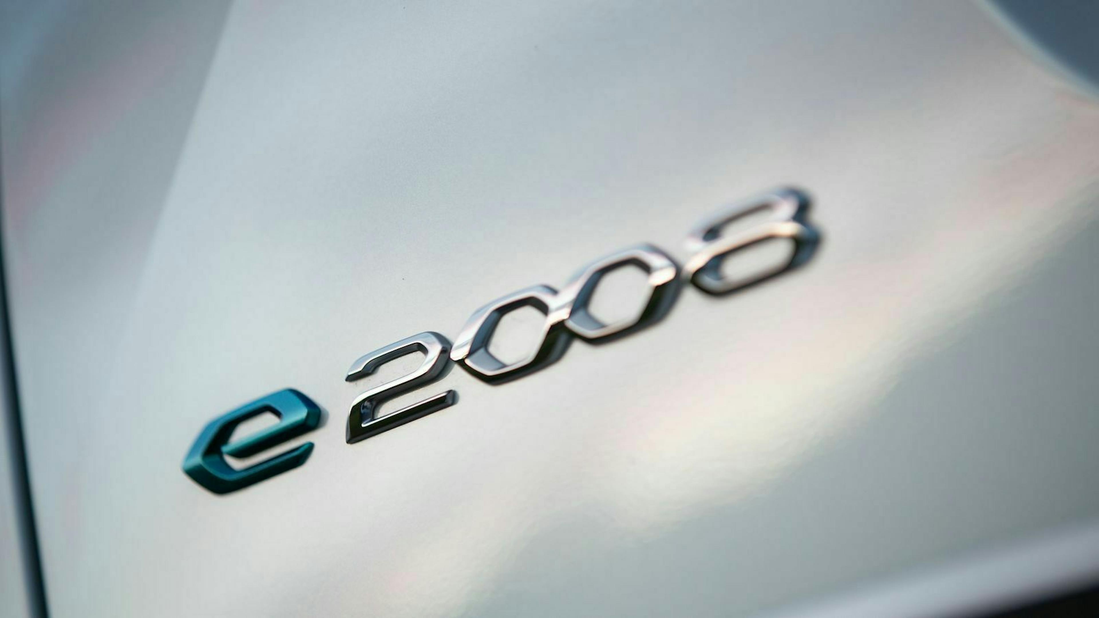 Peugeot e2008 Logo
