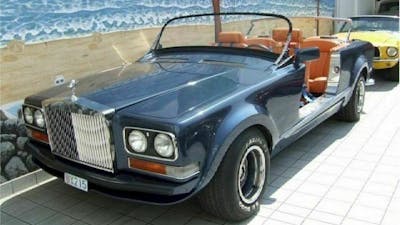 Zu sehen ist der Rolls-Royce Jagdwagen Umbau von vorne