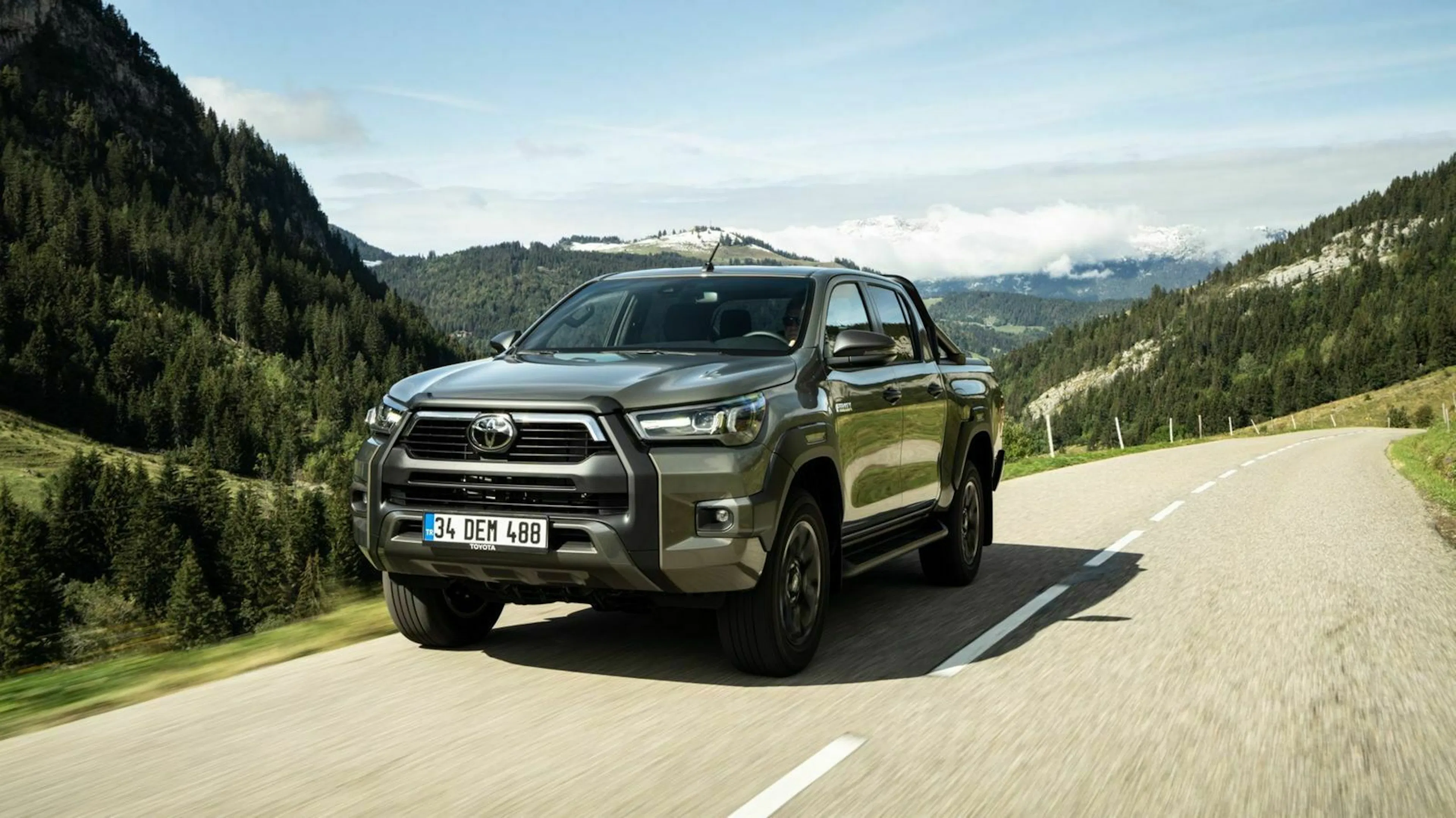 Toyota HIlux Dreiviertel-Frontansicht
