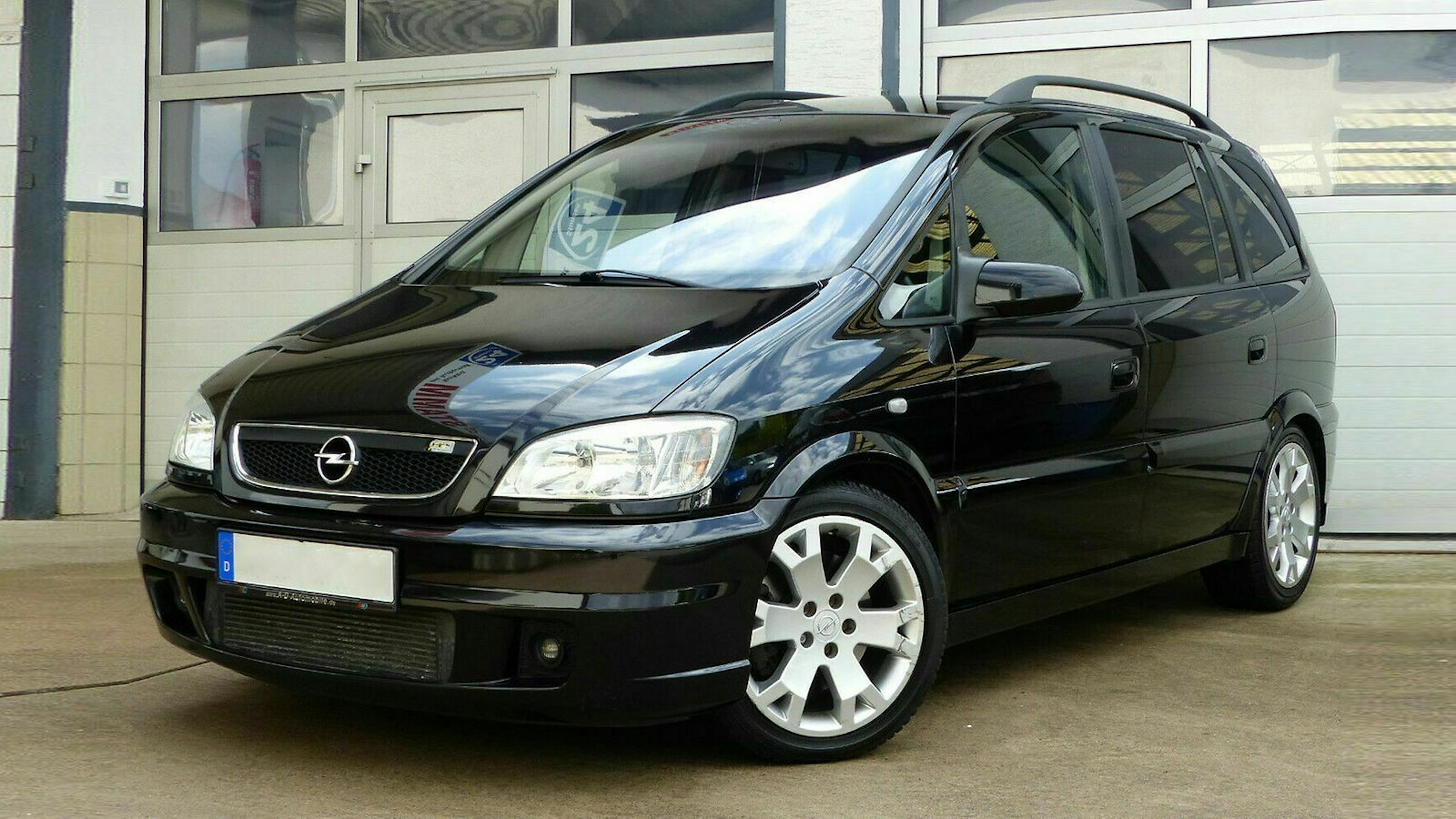 Opel Zafira A OPC