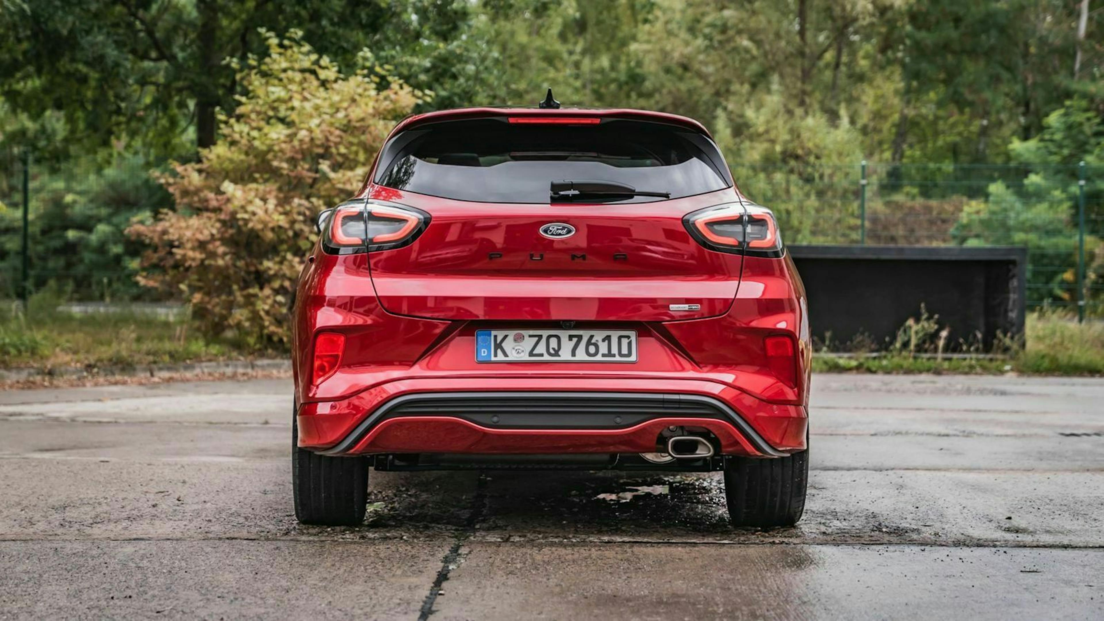 Zu sehen ist das Heck des Ford Puma