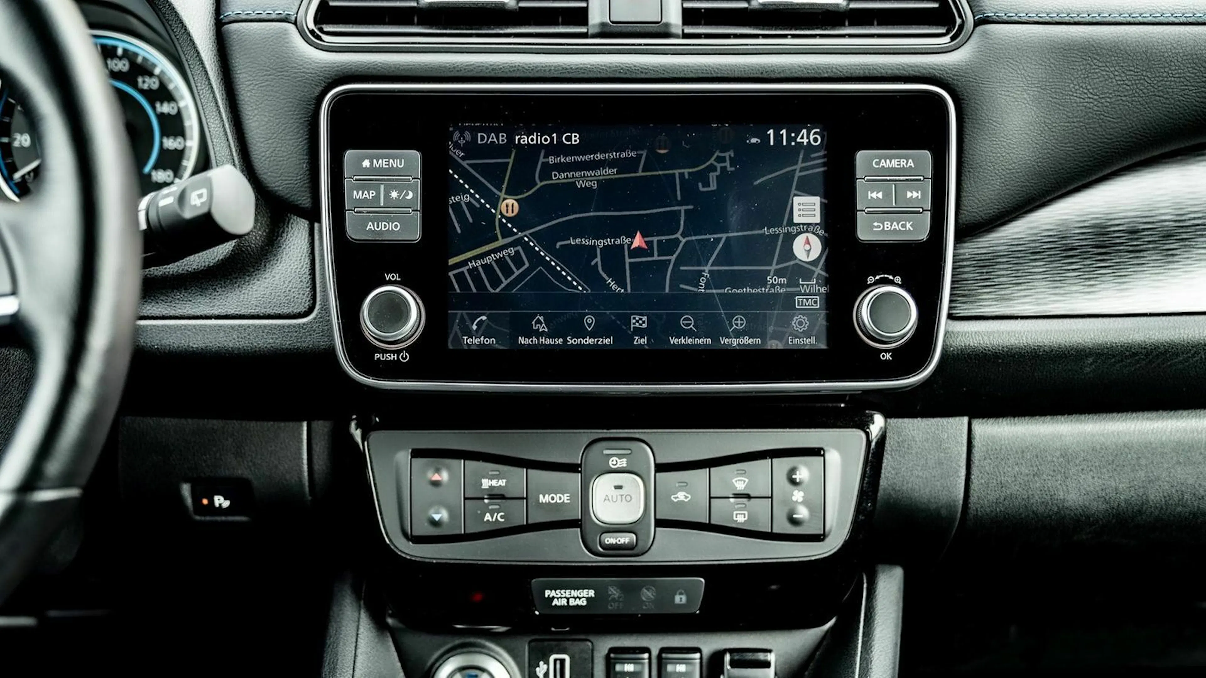 Nissan Leaf FL Infotainment-System