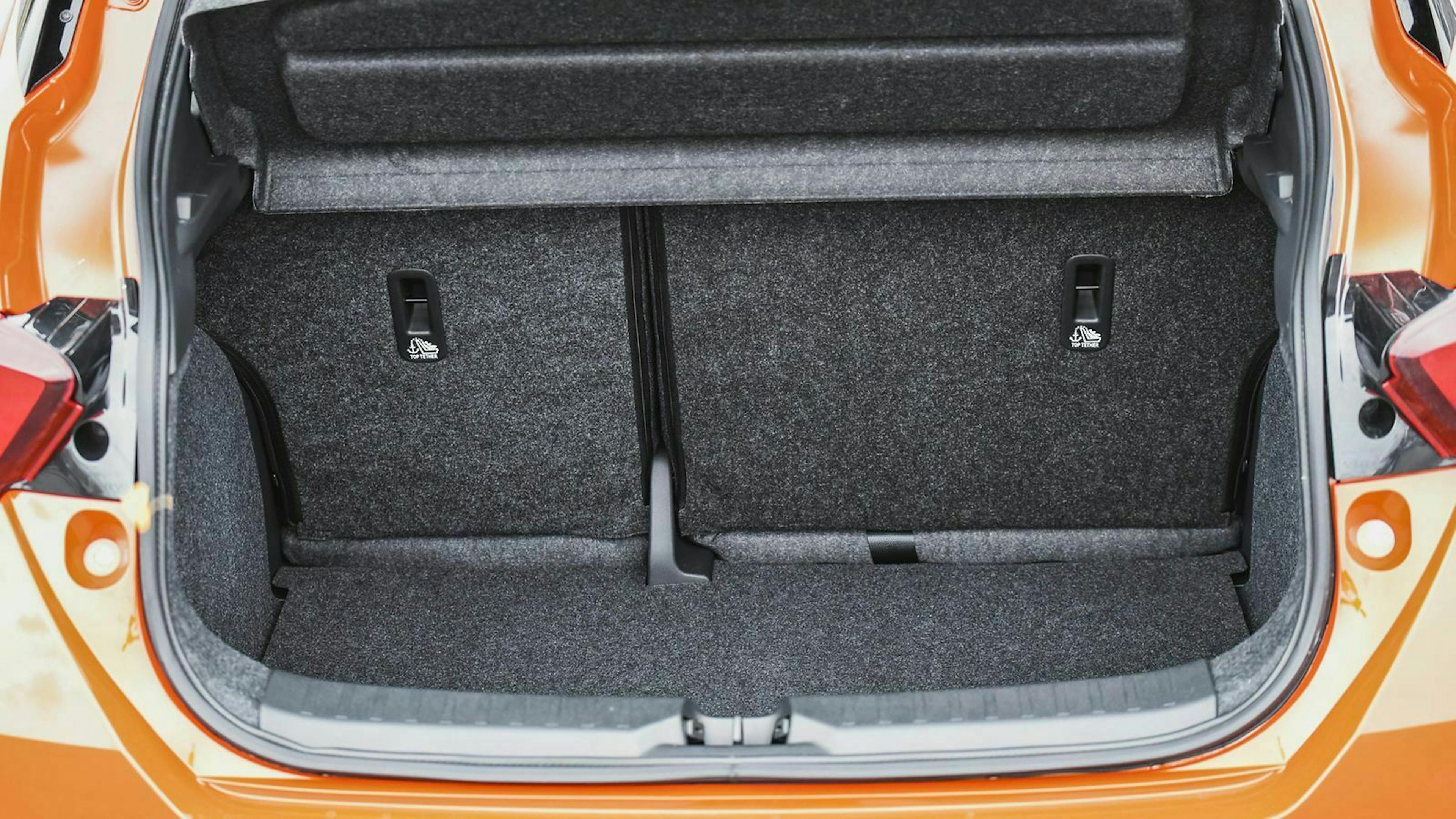 Im Kofferraum stellt der Kleinwagen zwischen 300 und 1.004 Litern Stauraum zur Verfügung