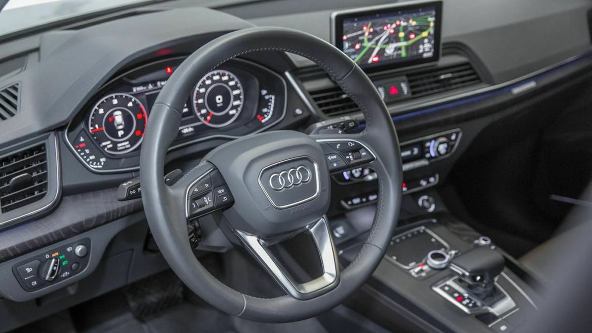 Audi Q5 Cockpit: Der Instrumententräger unseres Test-Q5 zeigt volldigital an