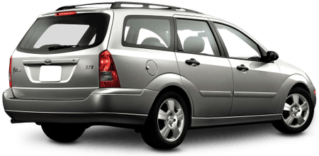 Silberner Kombiwagen, seitliche Rückansicht, mit getönten Fenstern und Heckklappe. Parkplatz auf grünem Hintergrund.