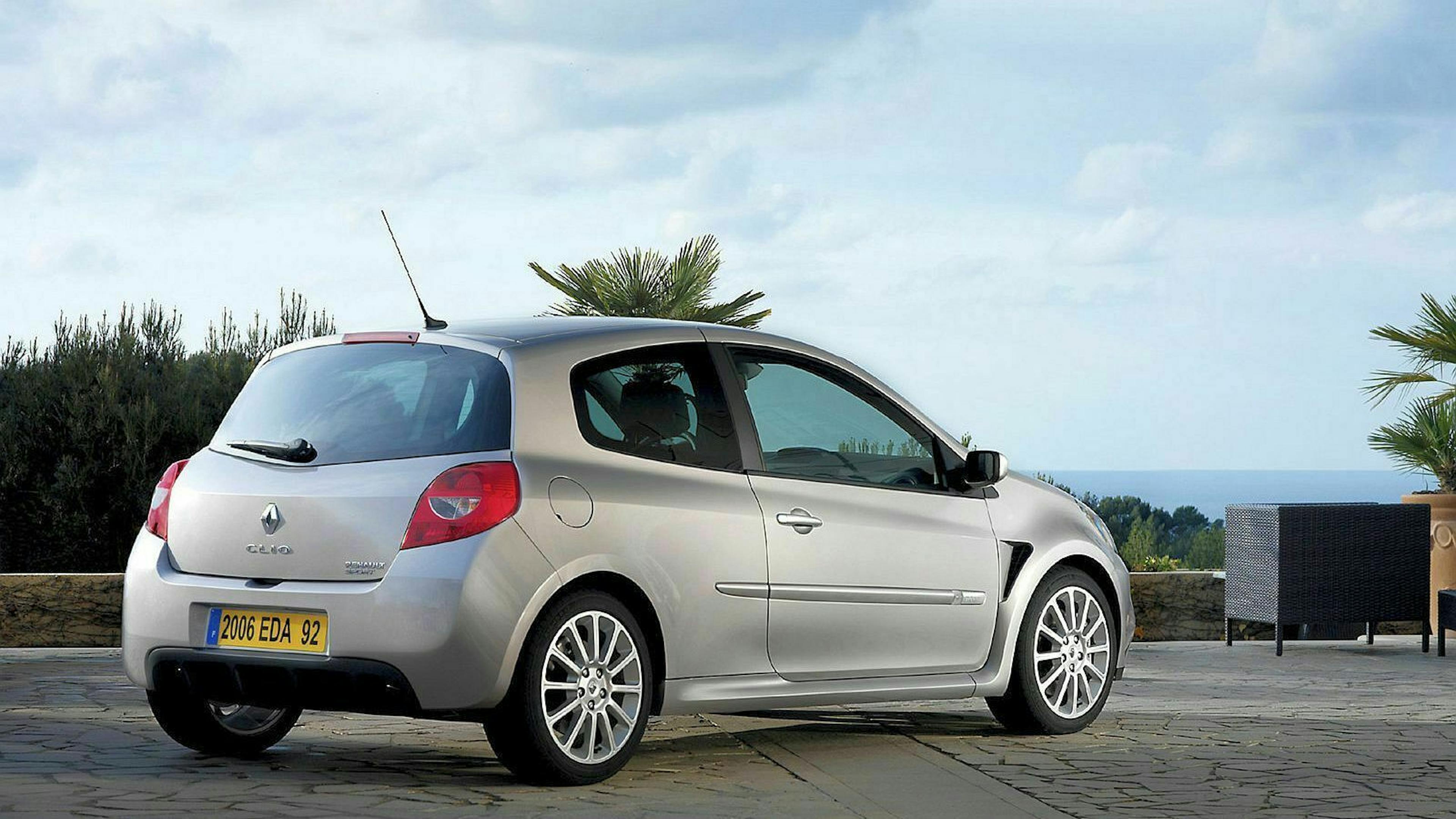 Renault-Clio_Sport-2006
