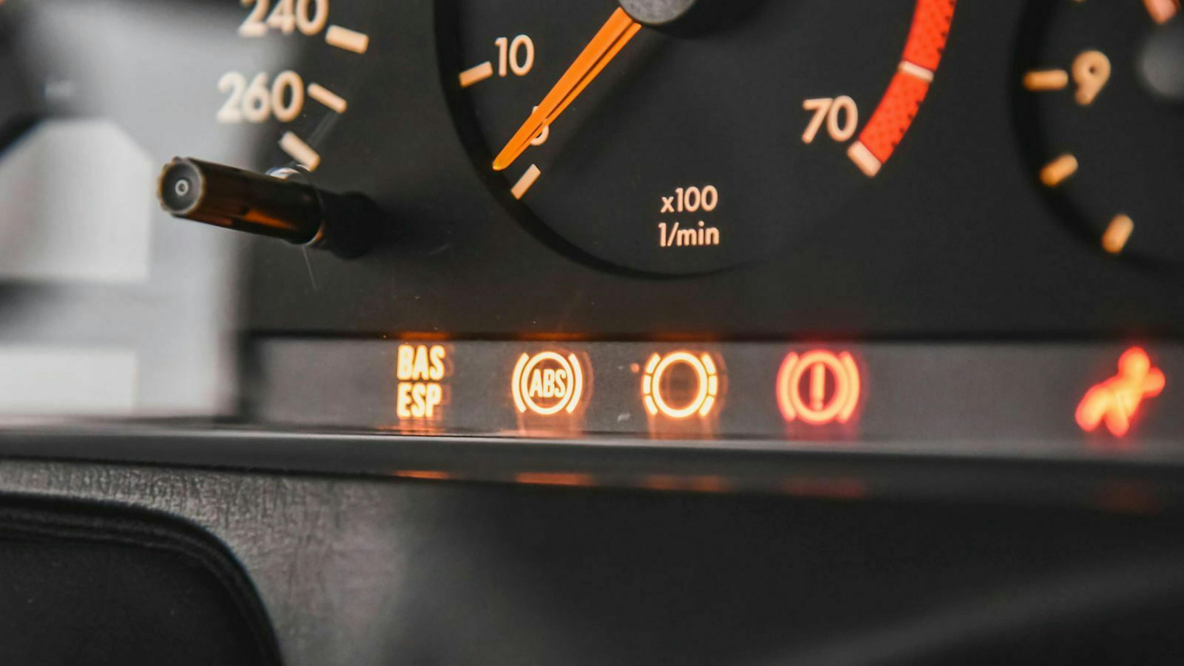 Als Fahranfänger solltest Du unbedingt darauf achten, dass Dein Fahrzeug ABS und idealerweise über Espresso verfügt