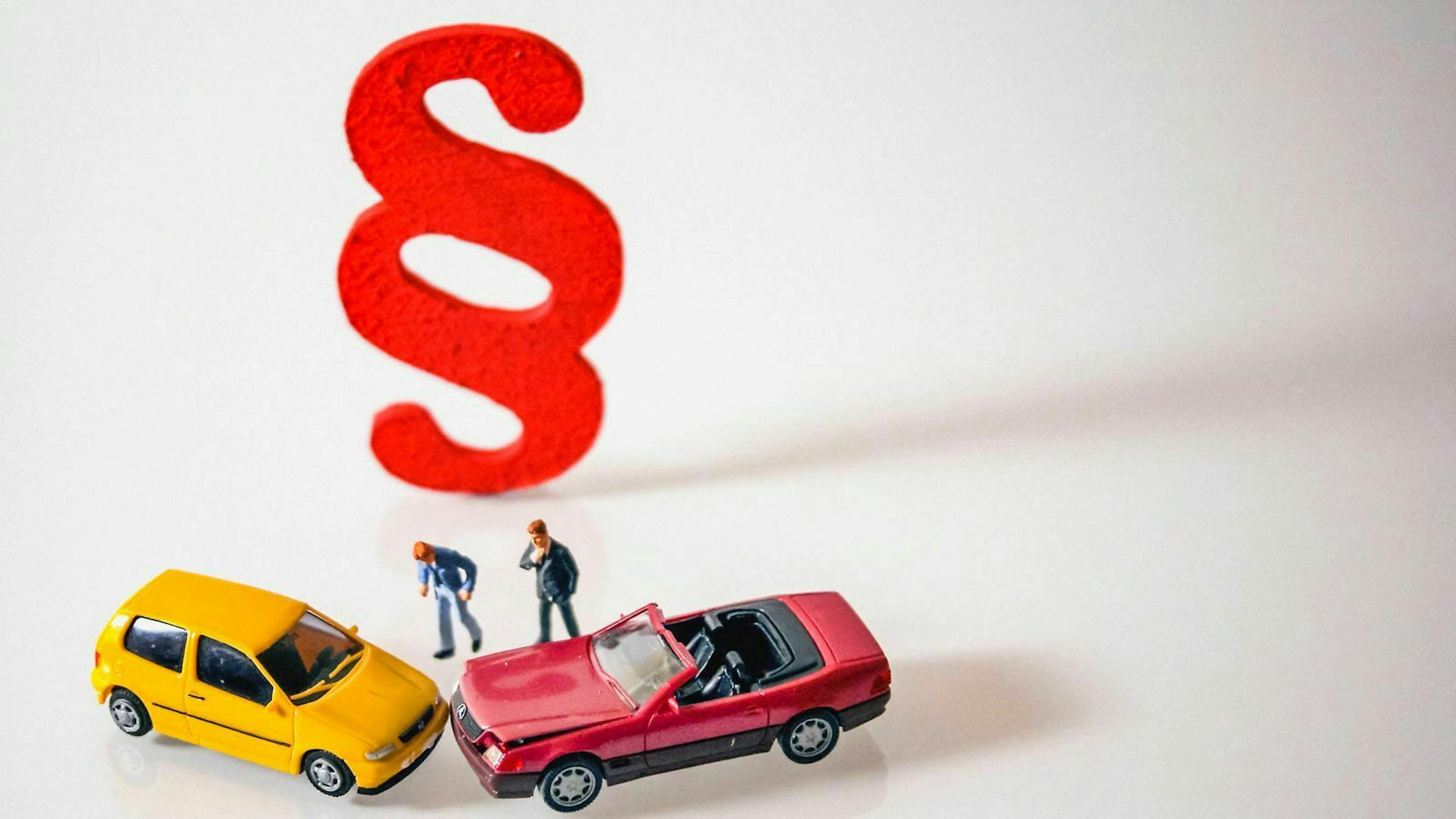 Je länger Du schadenfrei Auto fährst, desto mehr sparst Du bei Deiner Kfz-Versicherung.