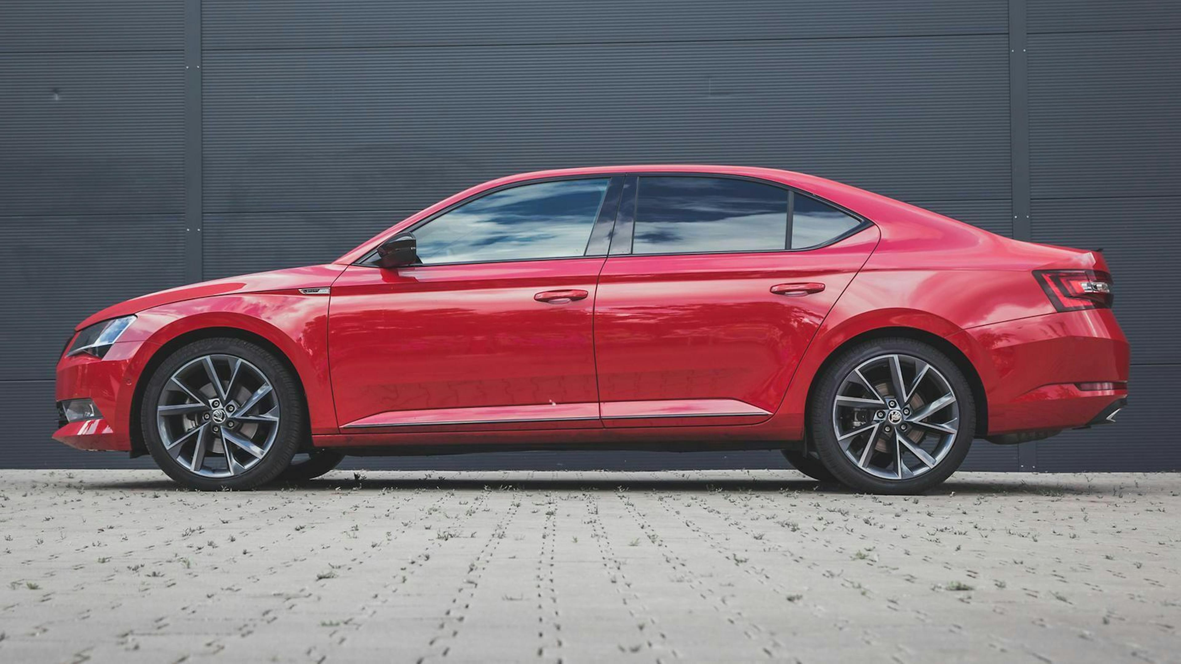 Bei unserem Škoda Superb standen 48.949 Euro auf dem Preisschild