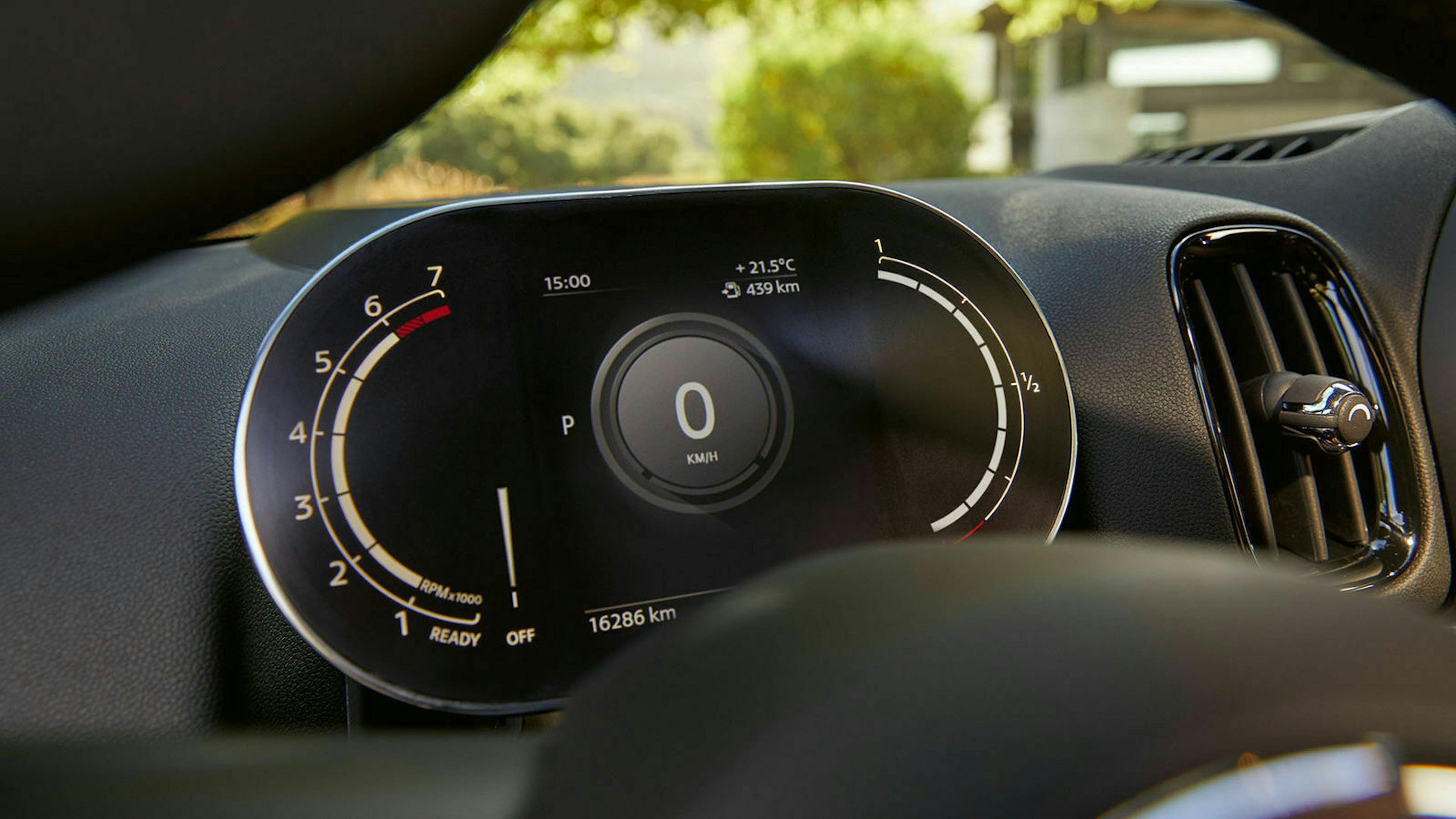 Mini Countryman Detailansicht digitaler Instrumententräger