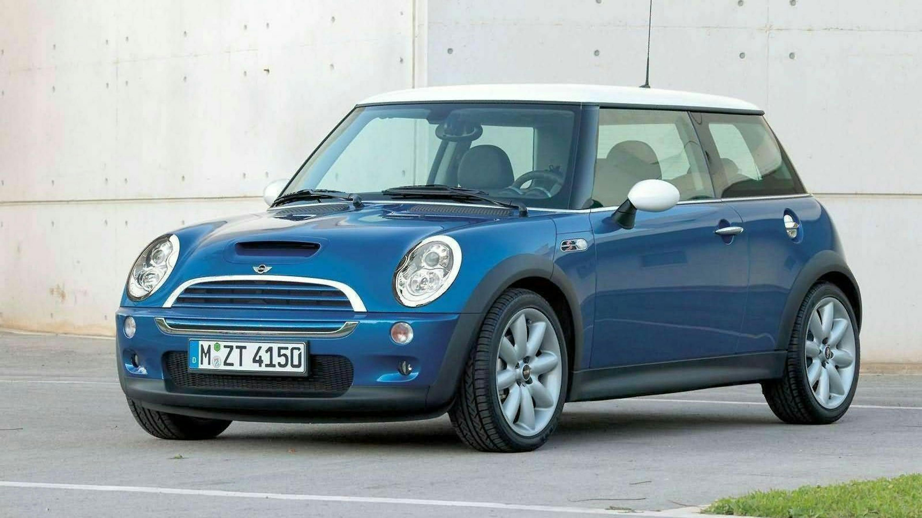 Mini-Cooper_S-2004