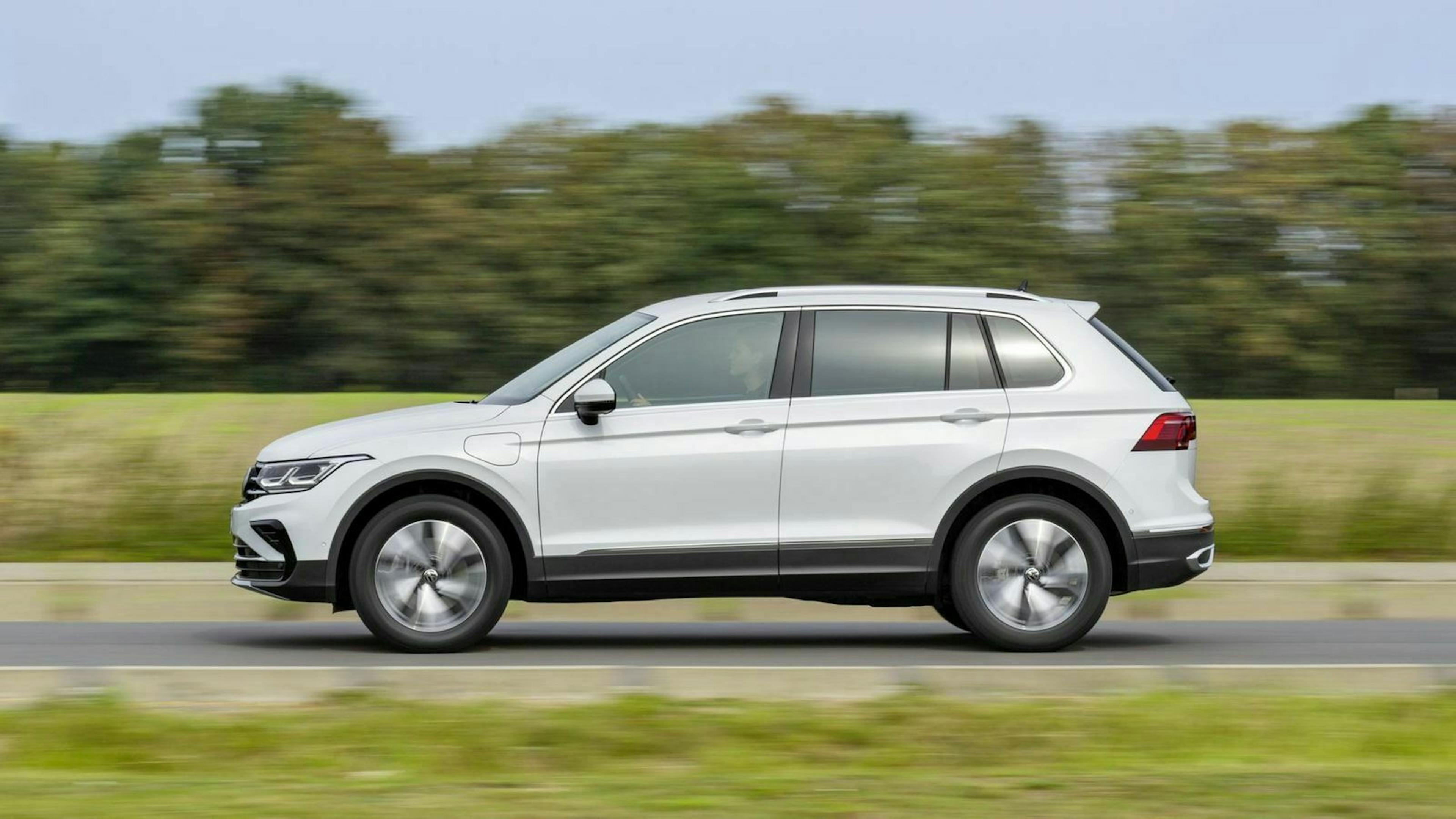 VW Tiguan Tiguan eHybrid Seitenansicht dynamisch