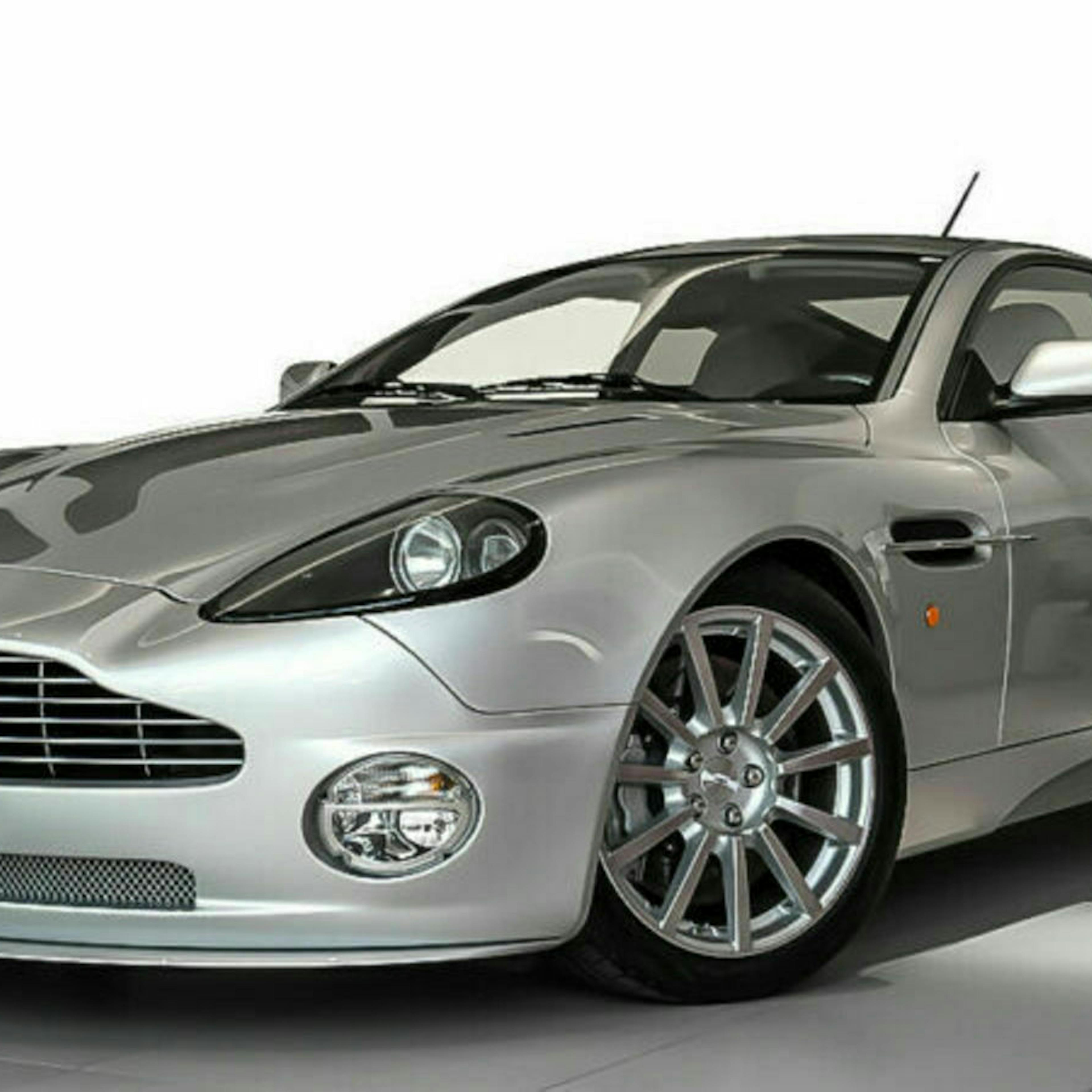 Aston Martin Vanquish dreiviertel-Frontansicht