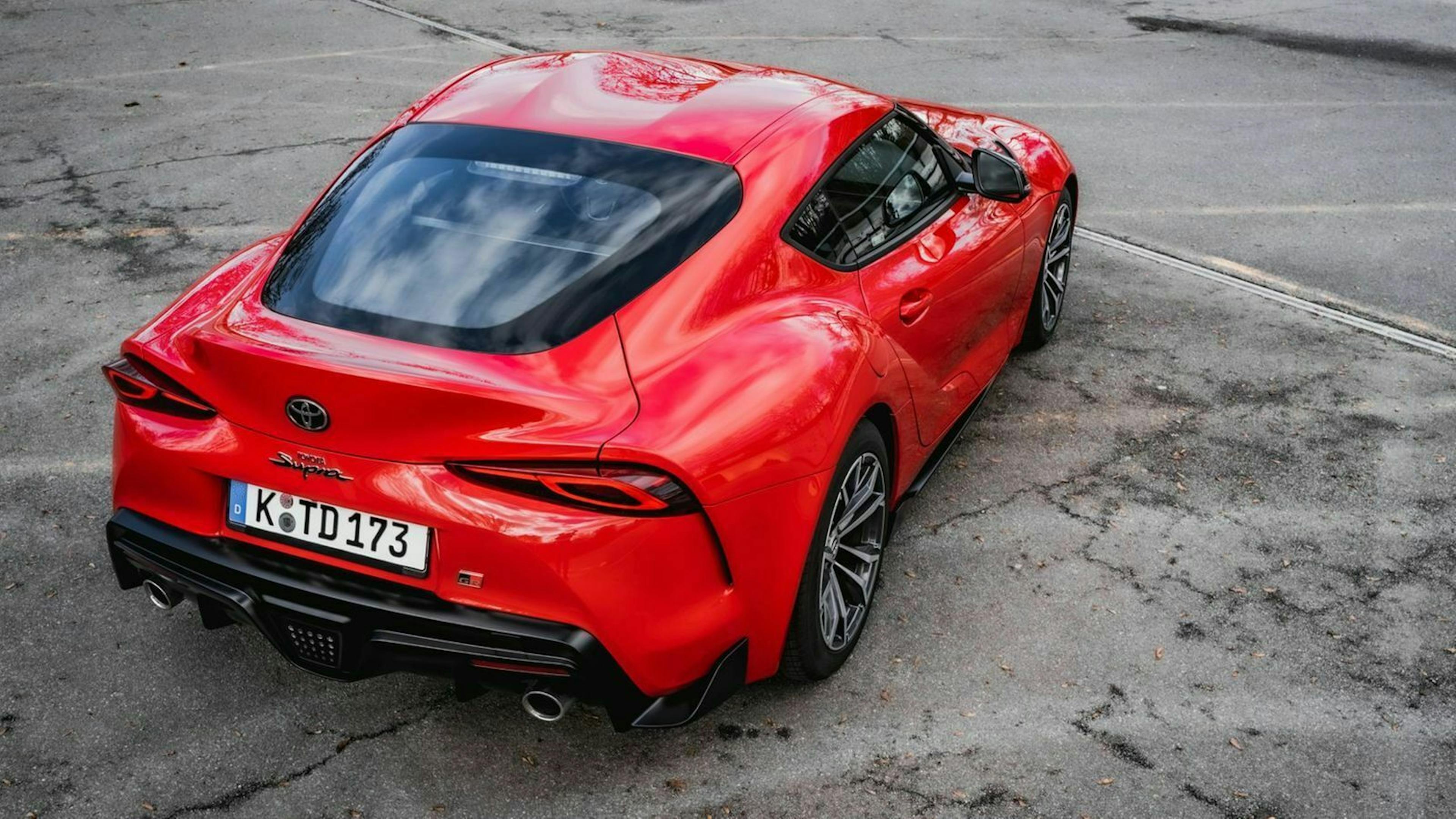 Zu sehen ist der Toyota Supra Mk5 von hinten