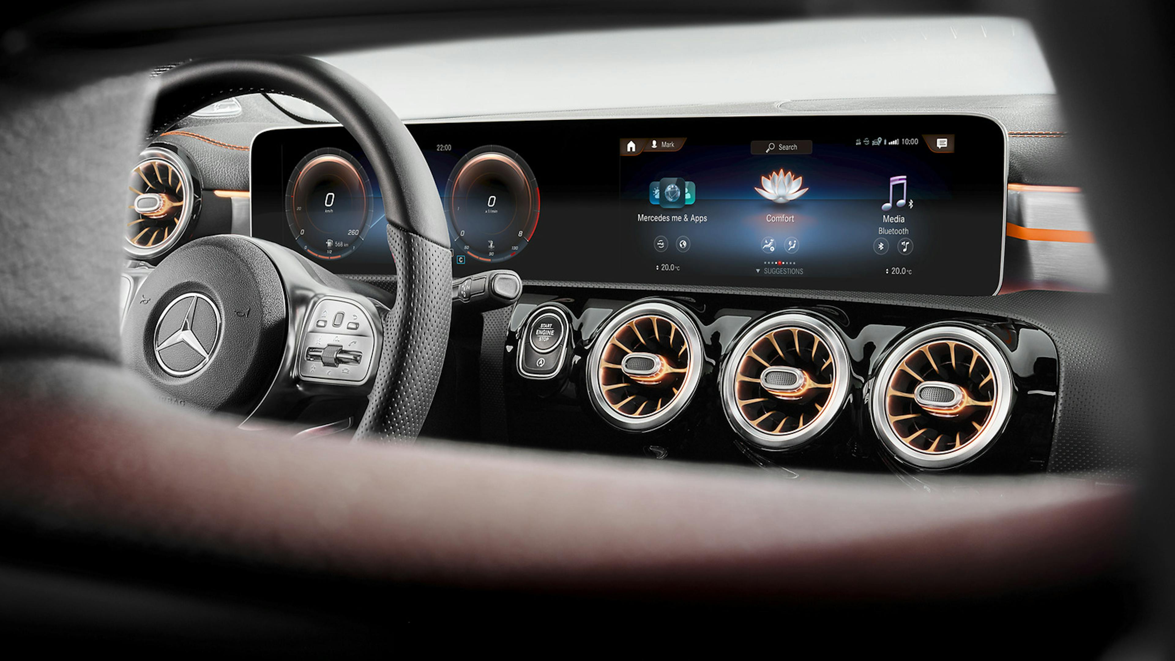 Das Widescreen-Display des Mercedes CLA verfügt über diverse digitale Funktionen