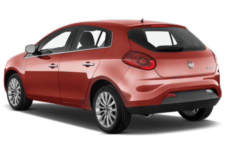 Roter Fiat Bravo Fünftürer von hinten, geparkt auf weißem Hintergrund. Fahrzeug mit sportlichem Design und glänzender Lackierung.