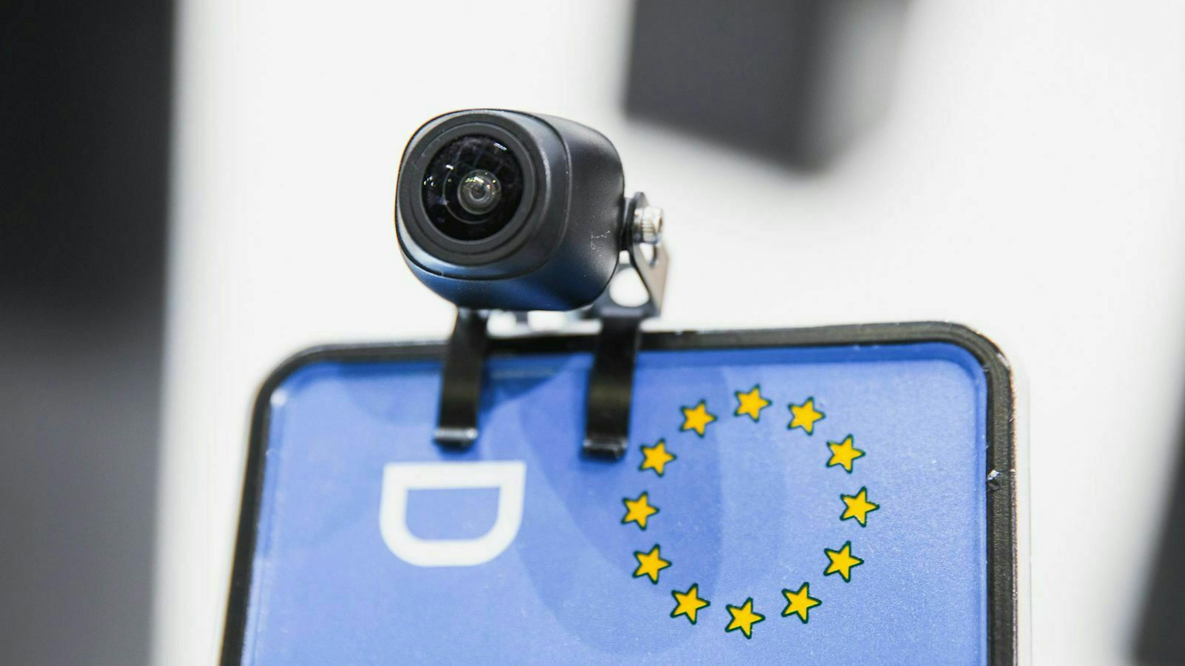 Parksensoren und Rückfahrkameras kannst du bei Bedarf auch nachrüsten.