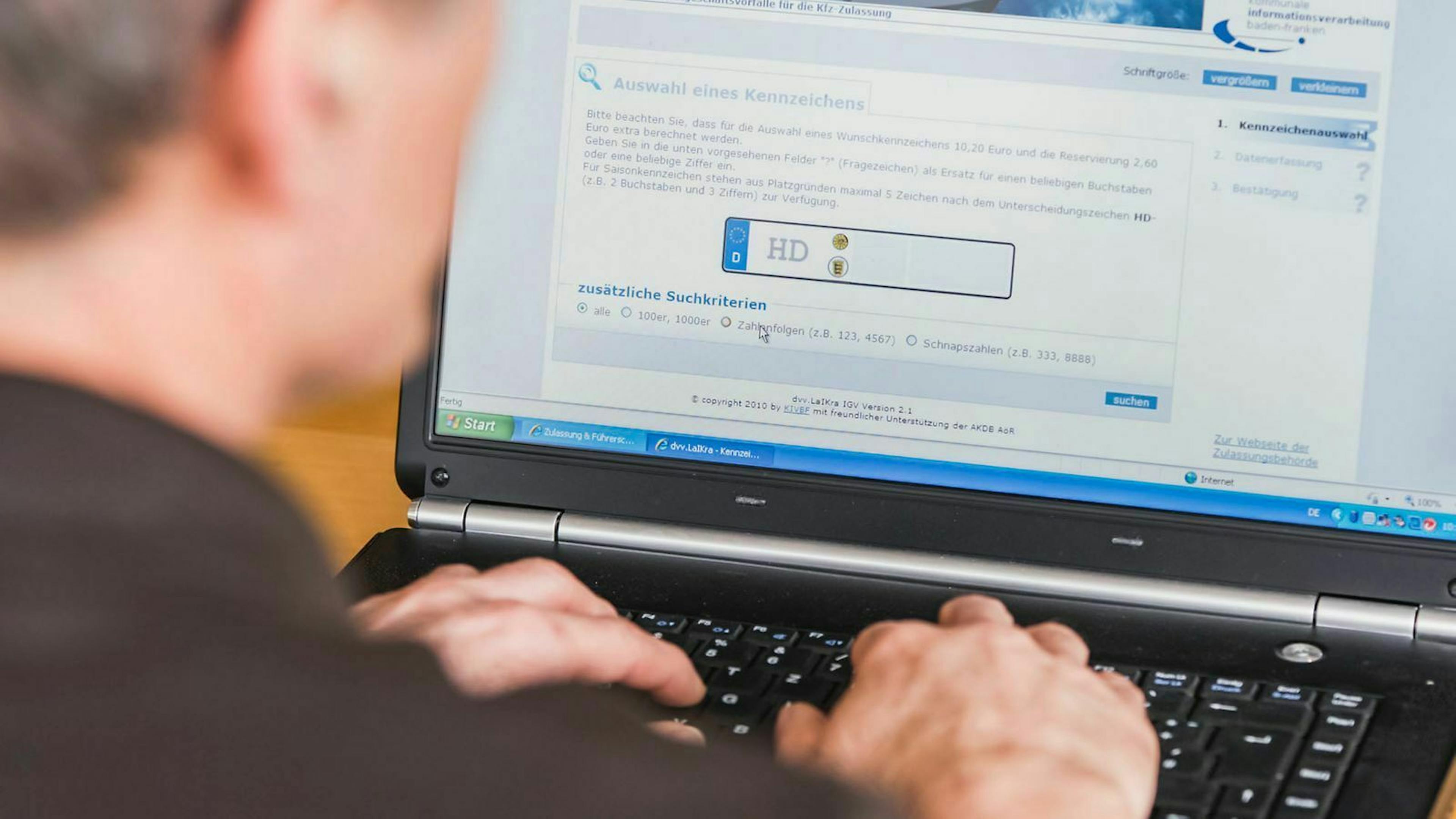 Der Aufpreis für das Wunschkennzeichen liegt deutschlandweit bei 10,20 Euro.