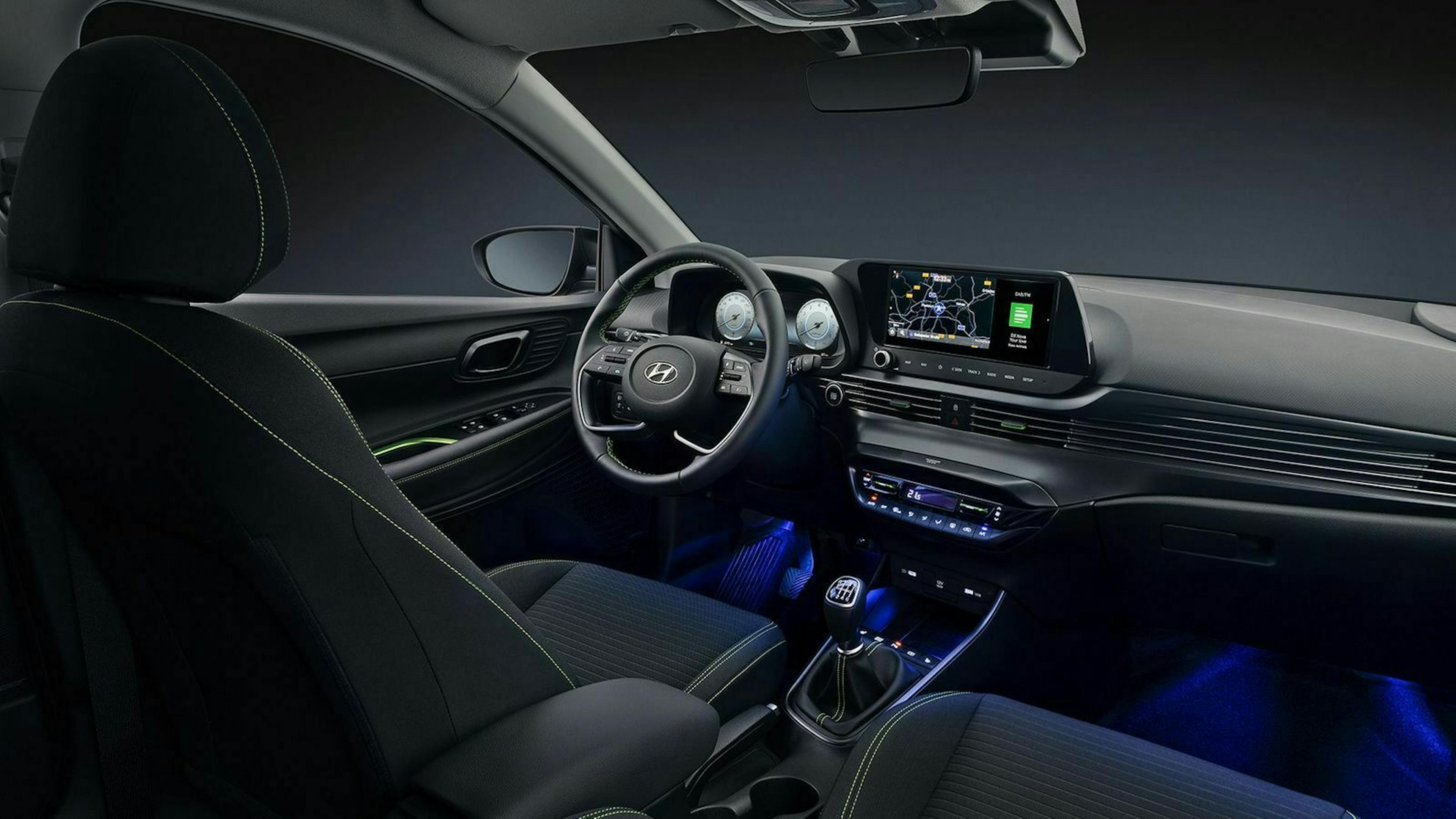 Der Innenraum des Hyundai i20 (2020)