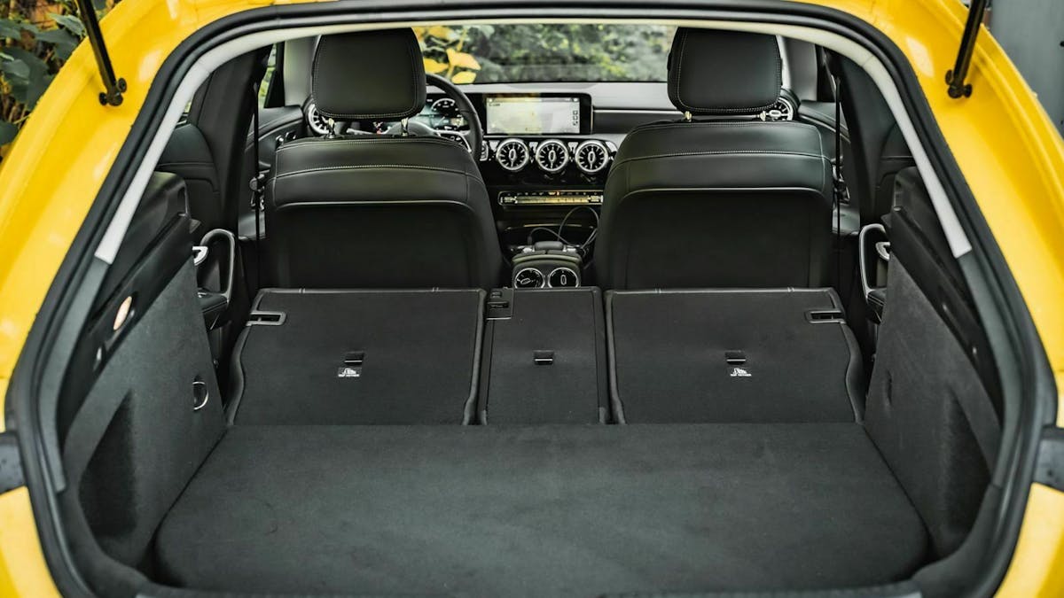 Mercedes-Benz CLA Shooting Brake Kofferraum umgeklappte Rückbank