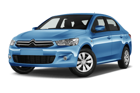 Blauer Citroën C-Elysée Limousine, seitliche Vorderansicht, auf weißem Hintergrund.