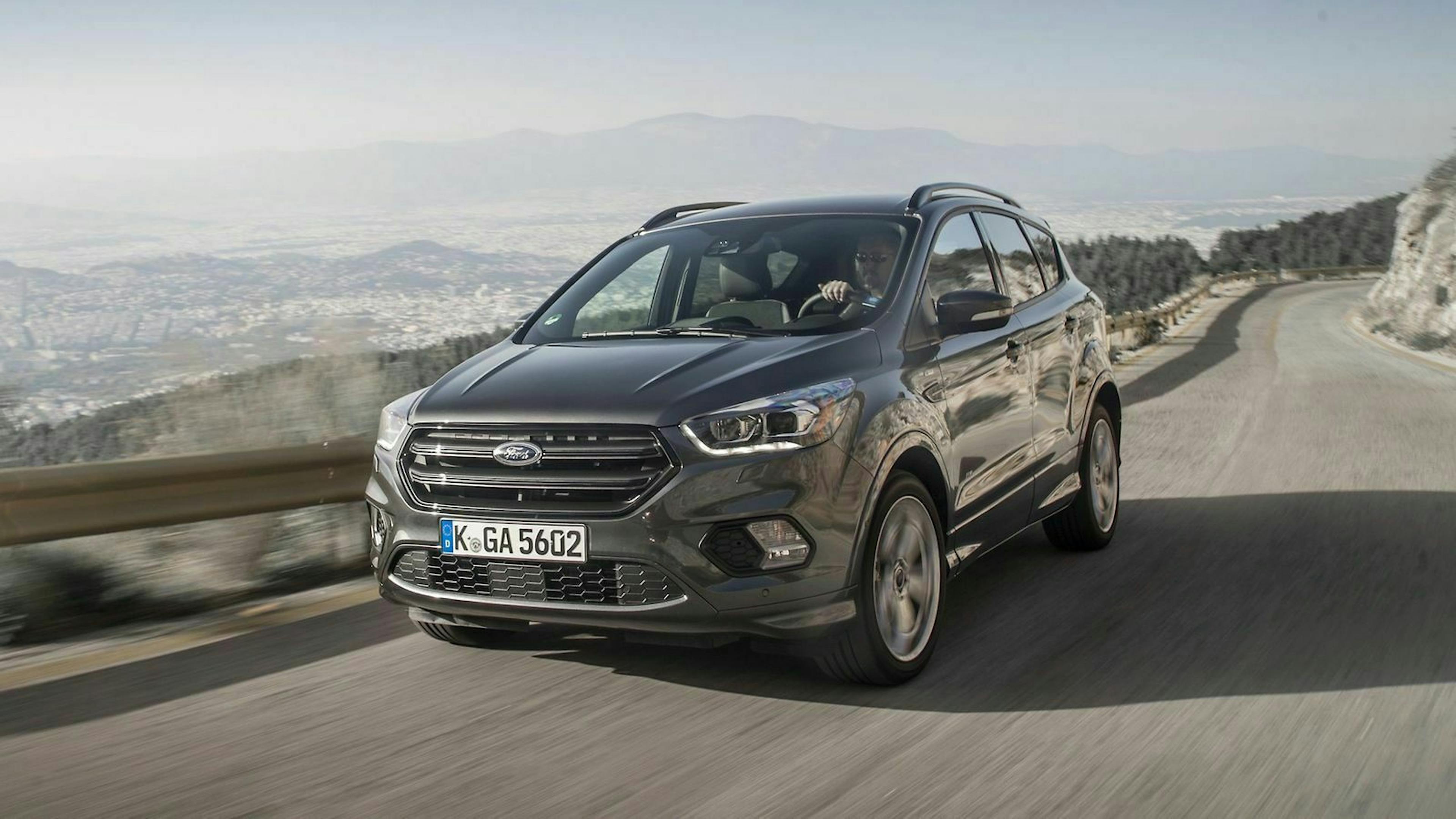 Ford Kuga dreiviertel-frontansicht