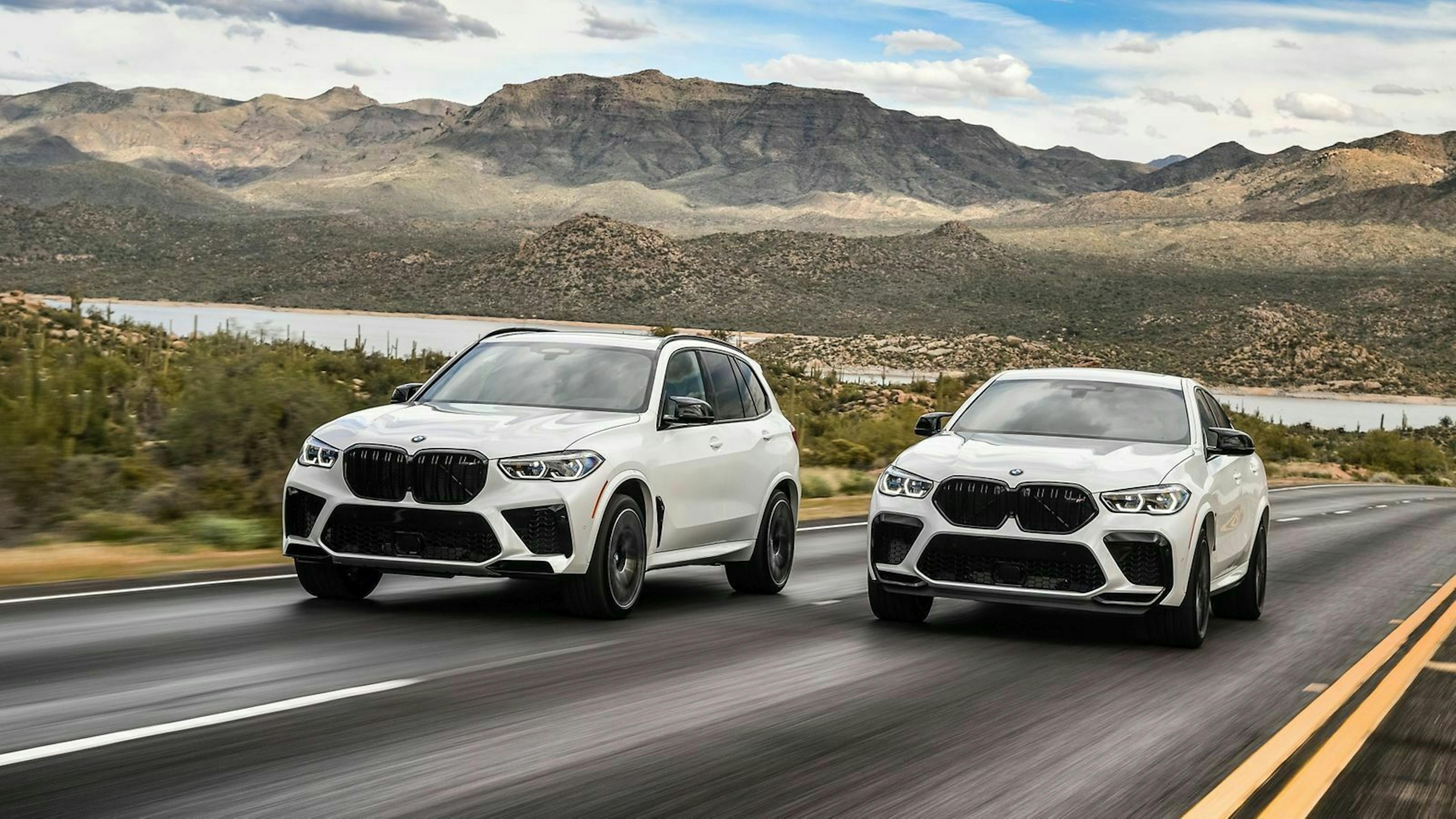 Zu sehen sind der BMW X5 M (links) und das BMW X6 M (rechts)