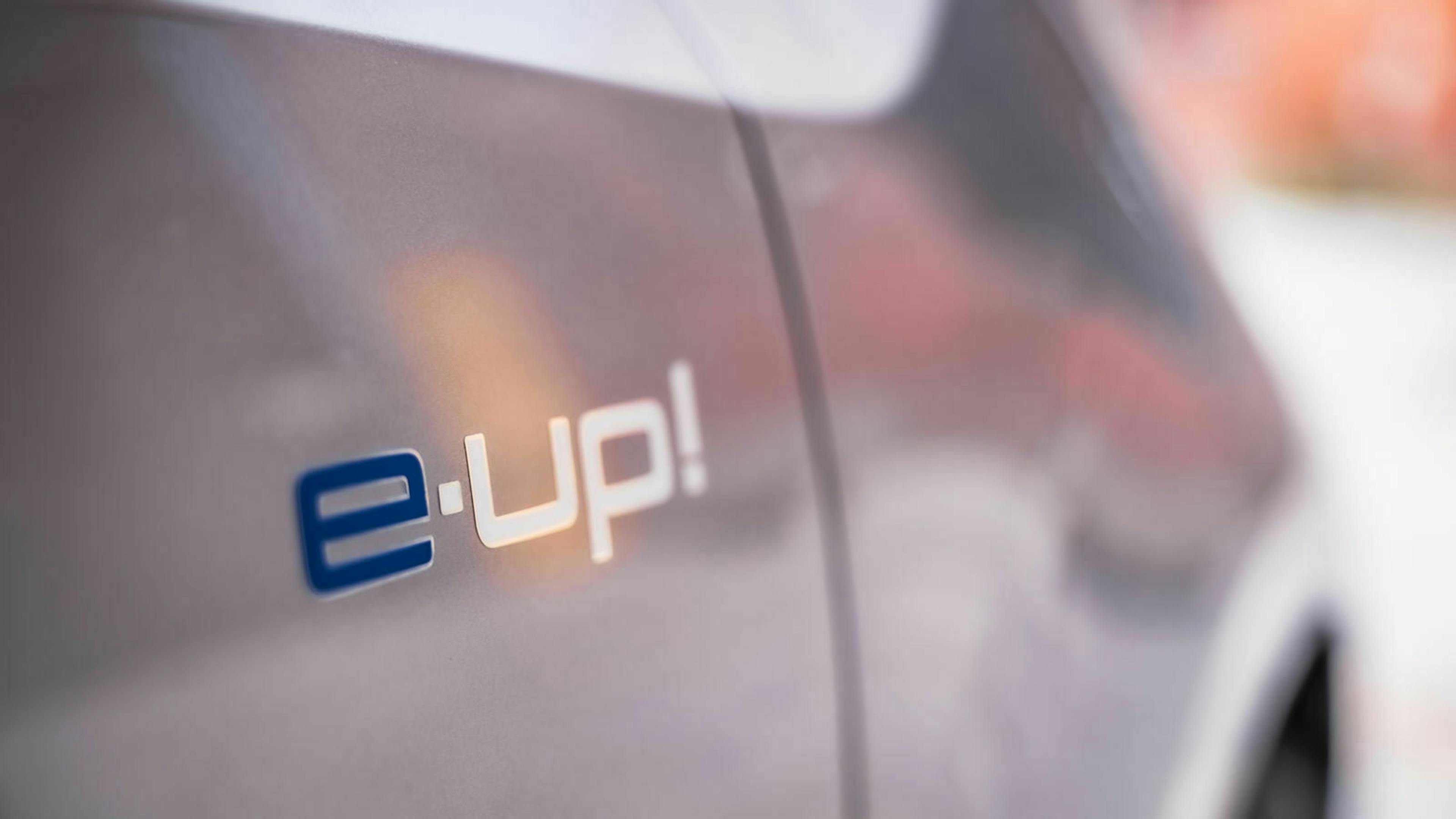 VW e-Up detailansicht Emblem