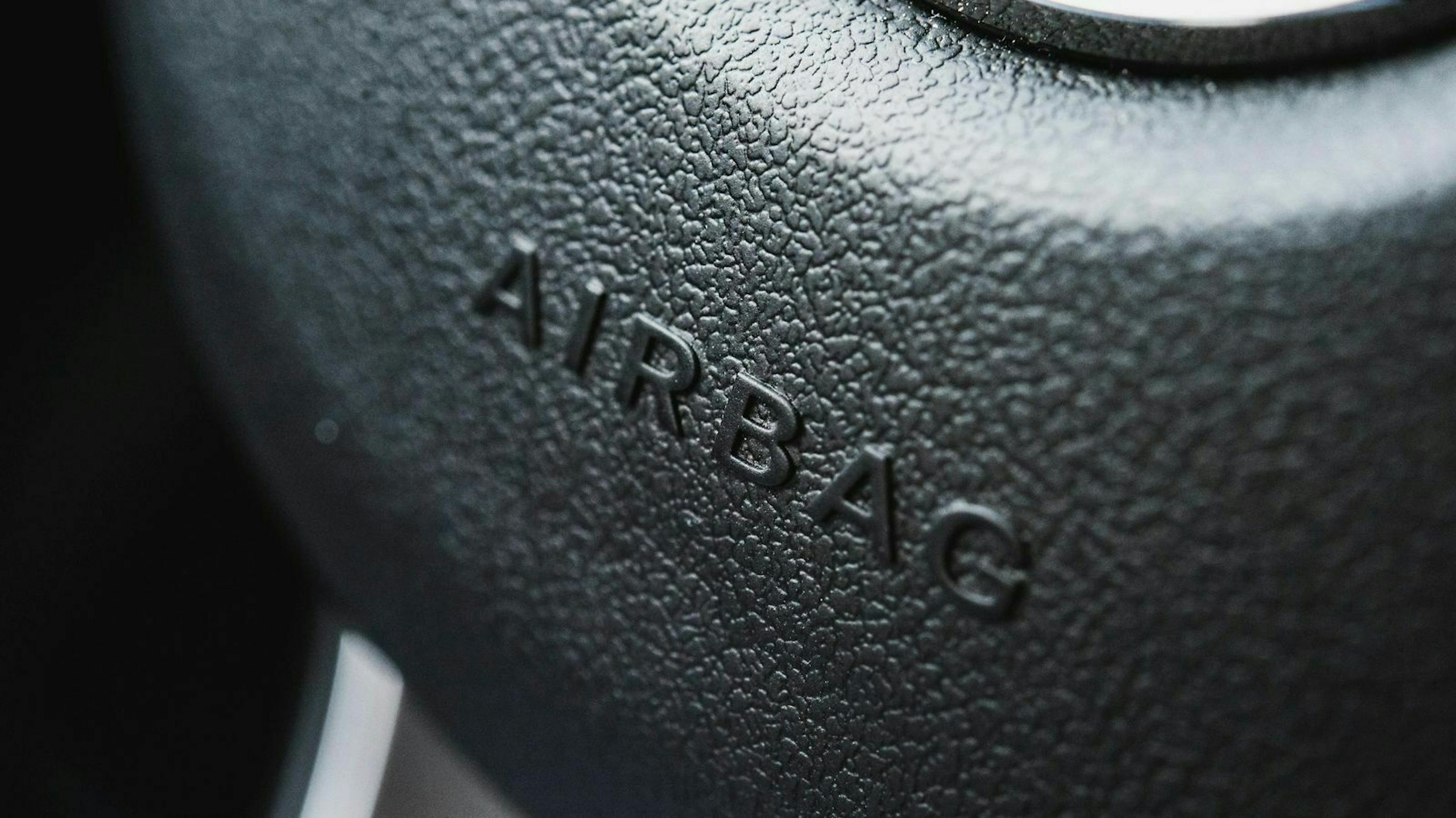 Airbags haben kein offizielles Verfallsdatum, können aber in die Jahre kommen. 