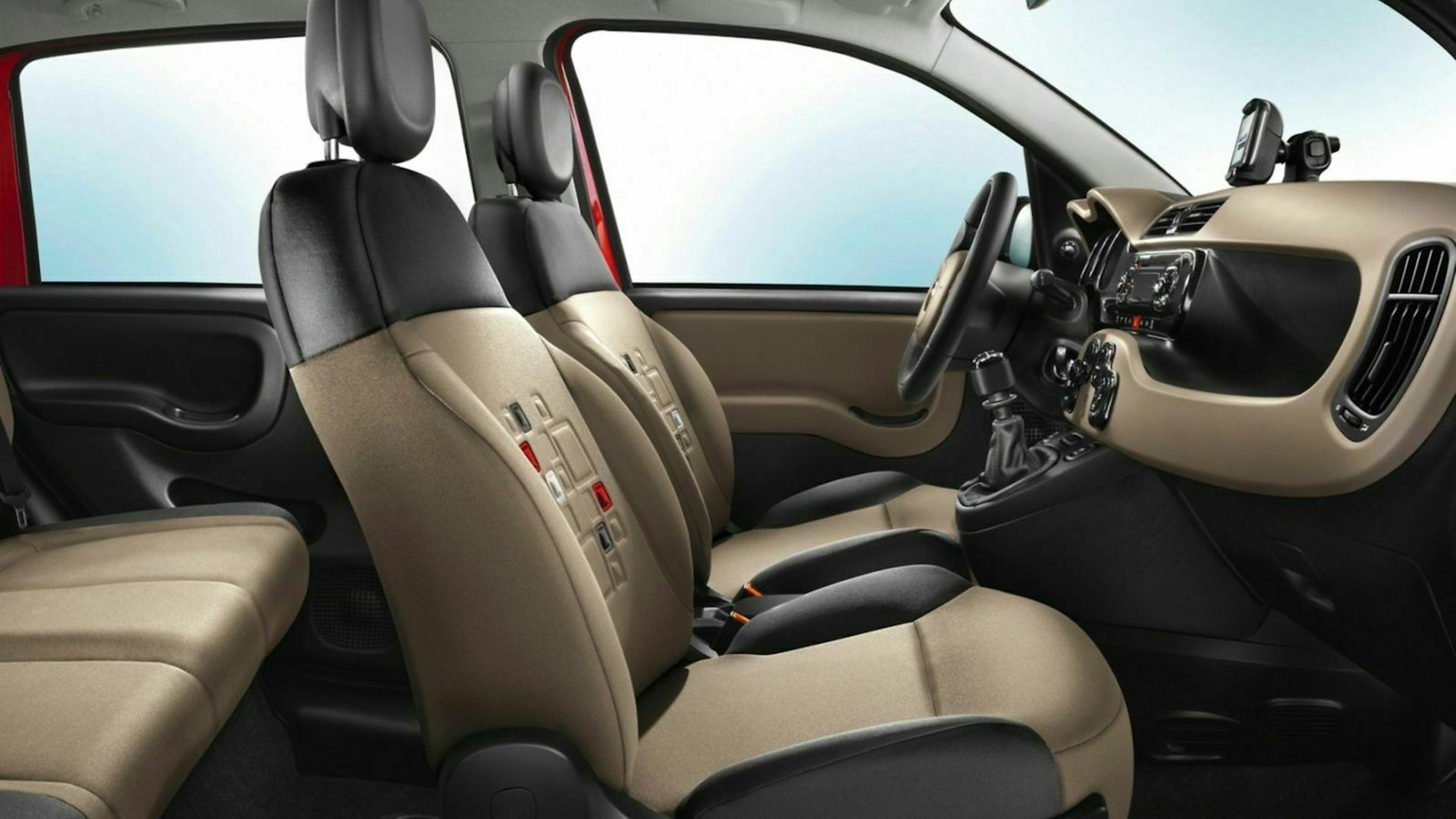 Zu sehen ist der Innenraum des Fiat Panda 3