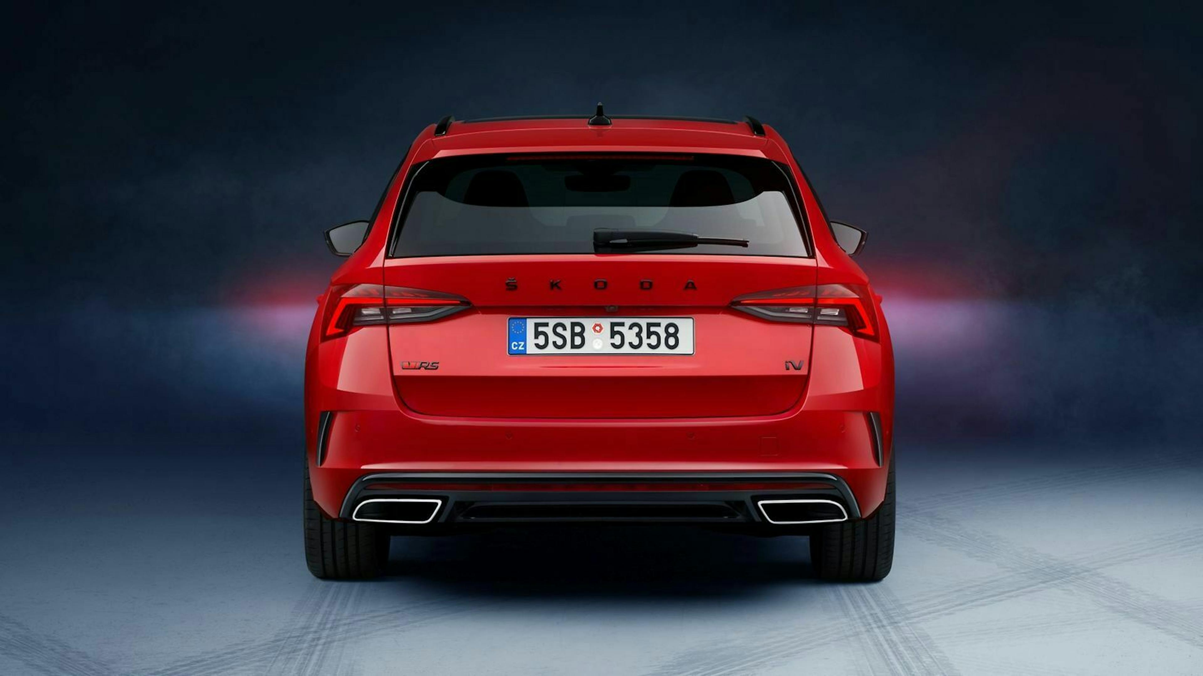 Der neue ŠKODA OCTAVIA RS iV COMBI Heckansicht