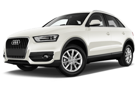 Weißer SUV Audi Q3 in seitlicher Frontansicht auf weißem Hintergrund.