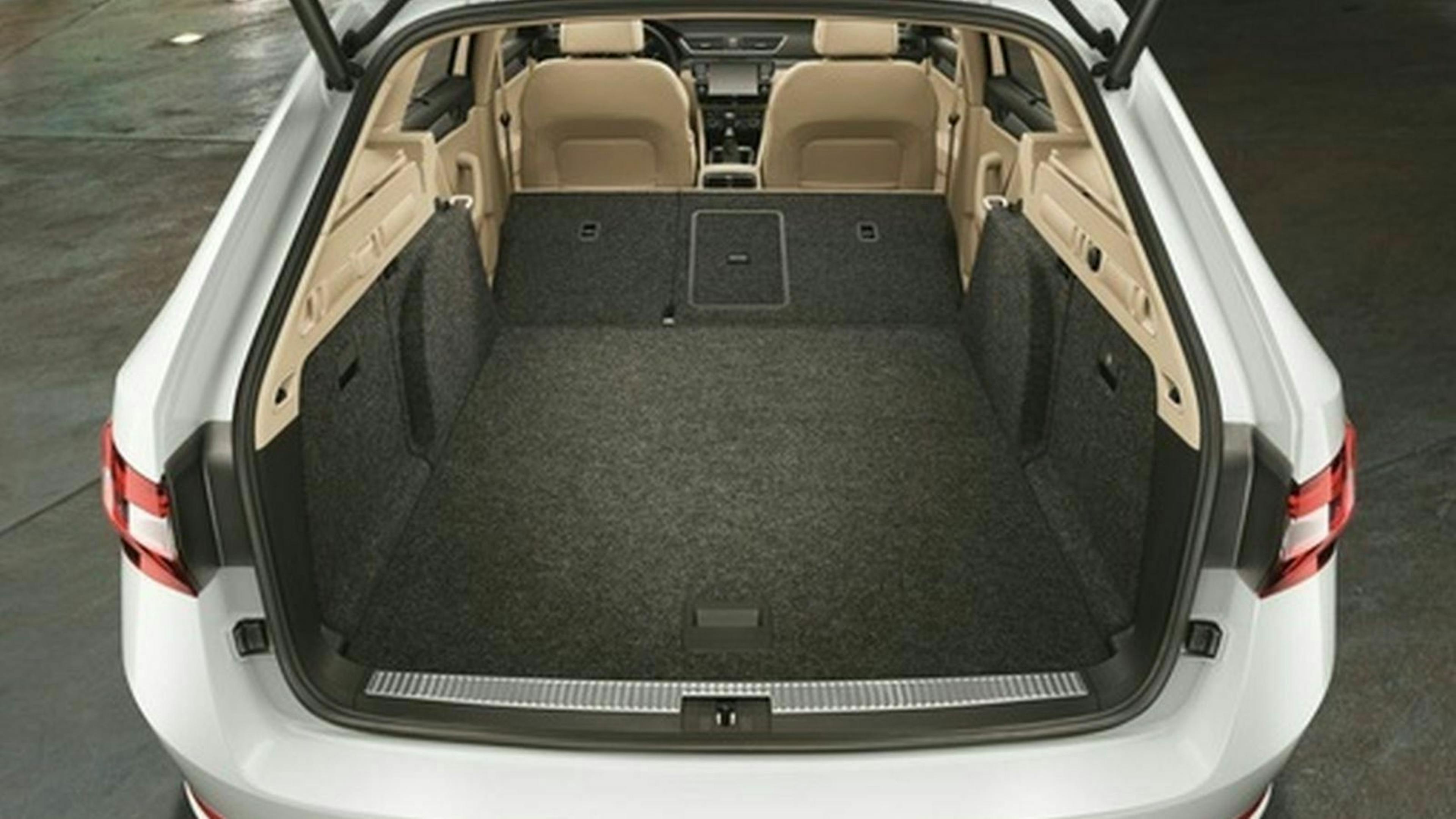 Der Kofferraum des Skoda Superb
