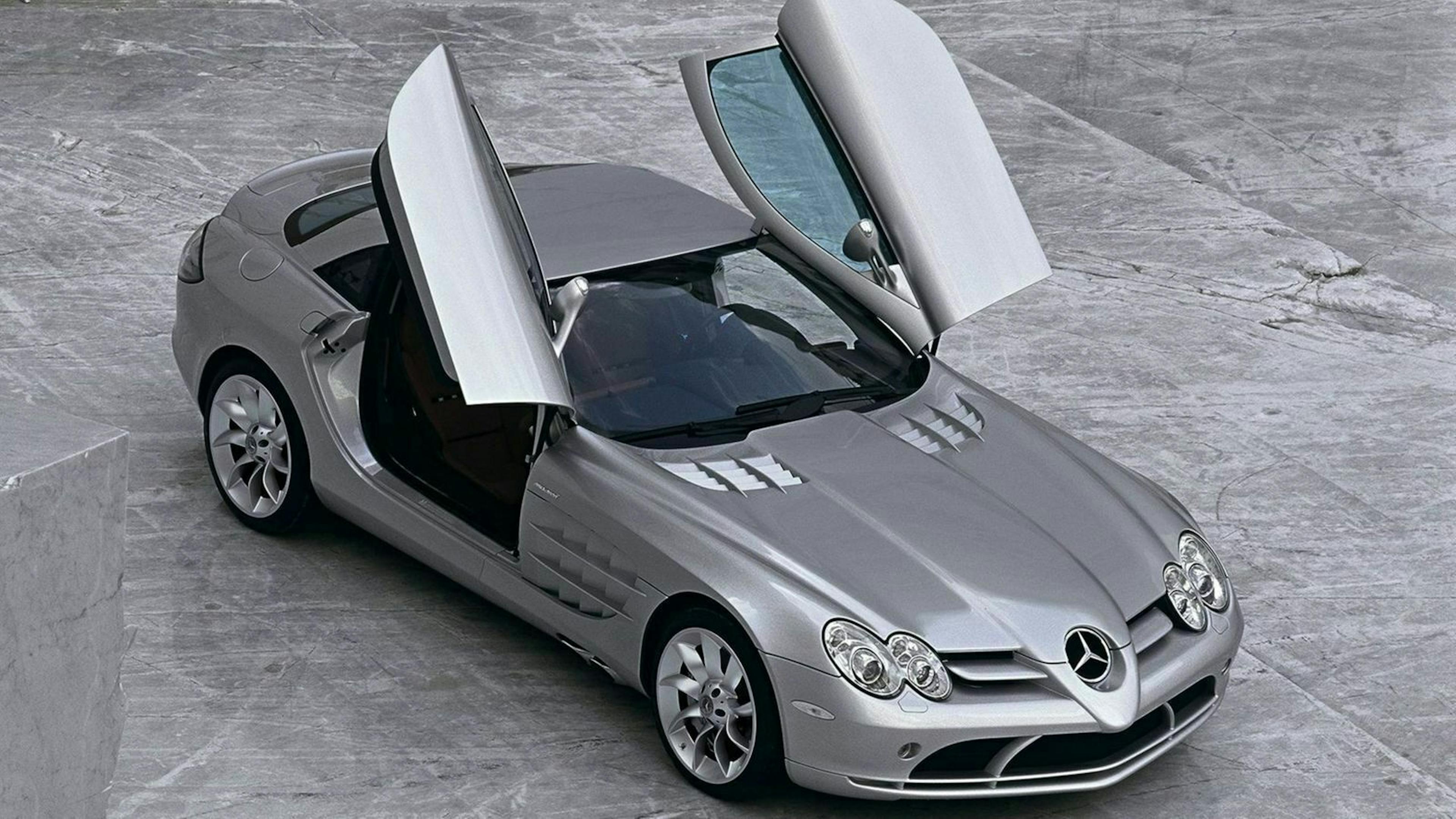 Der McLaren SLR aus der Vogelperspektive