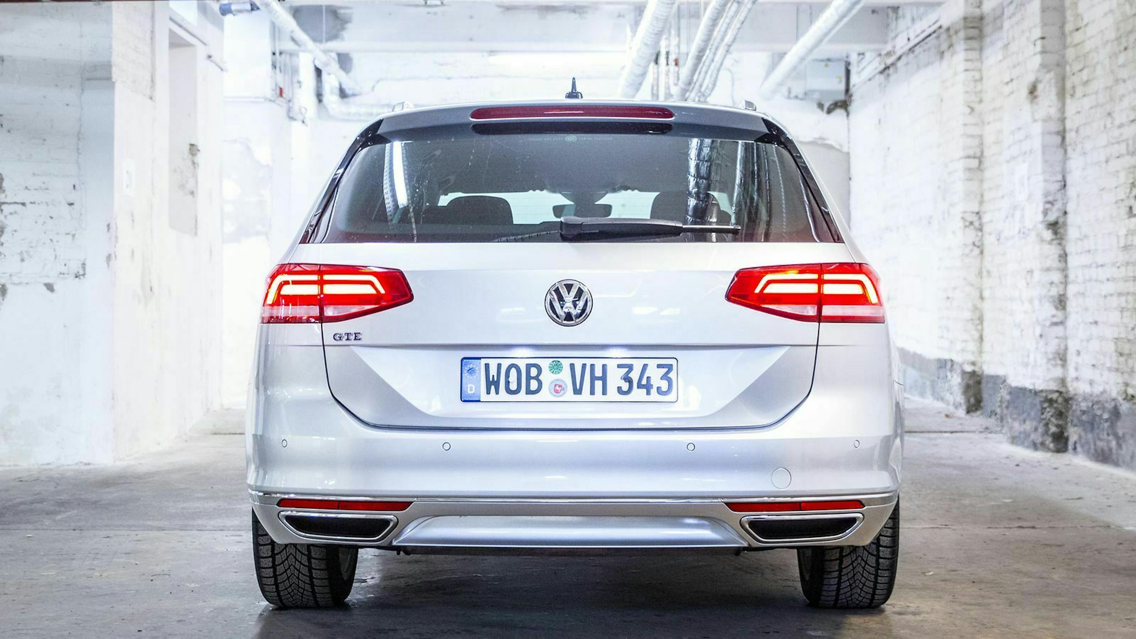 Die Heckklappe lässt sich auch elektronisch der Fuß-Geste öffnen