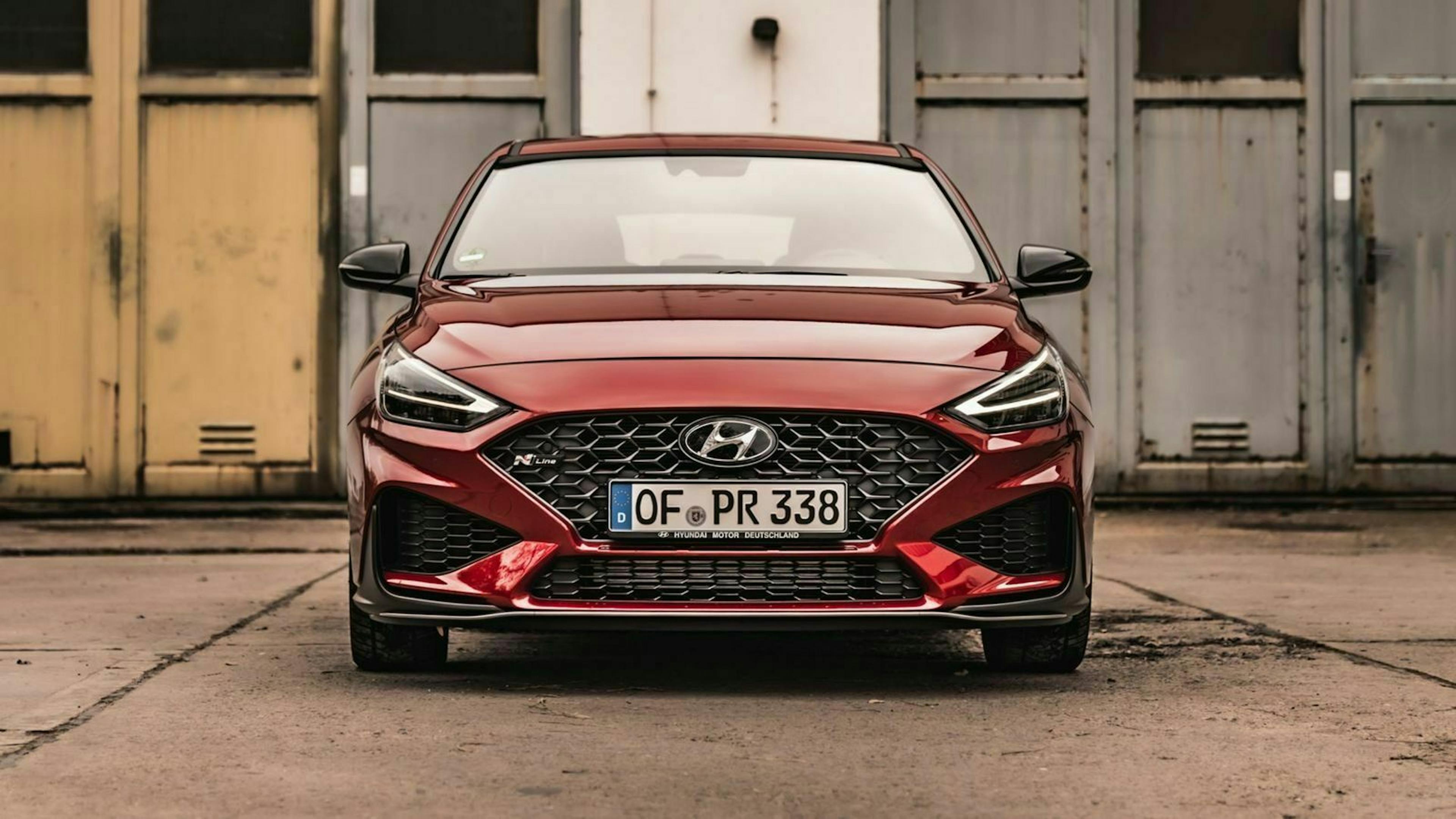 Zu sehen ist die Front des Hyundai i30
