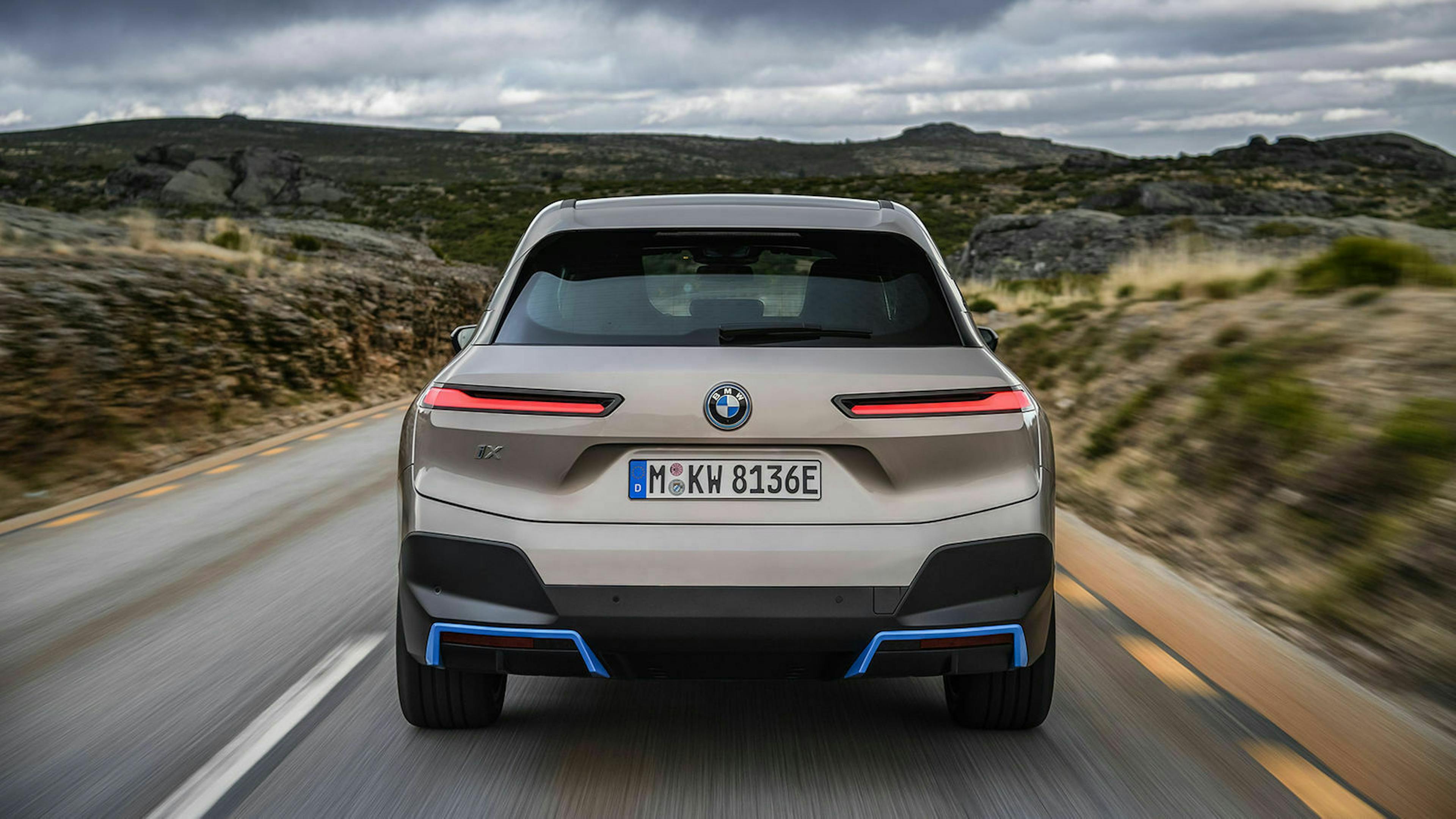 BMW iX Heckansicht