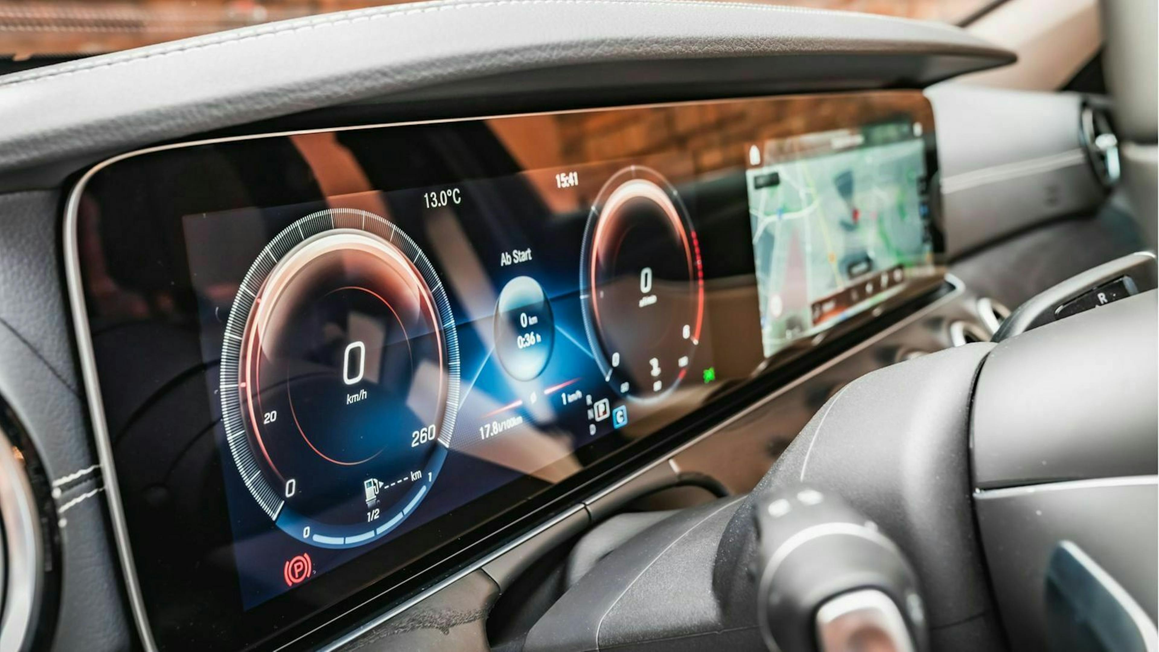 Mercedes E400d Digitaler Instrumententräger