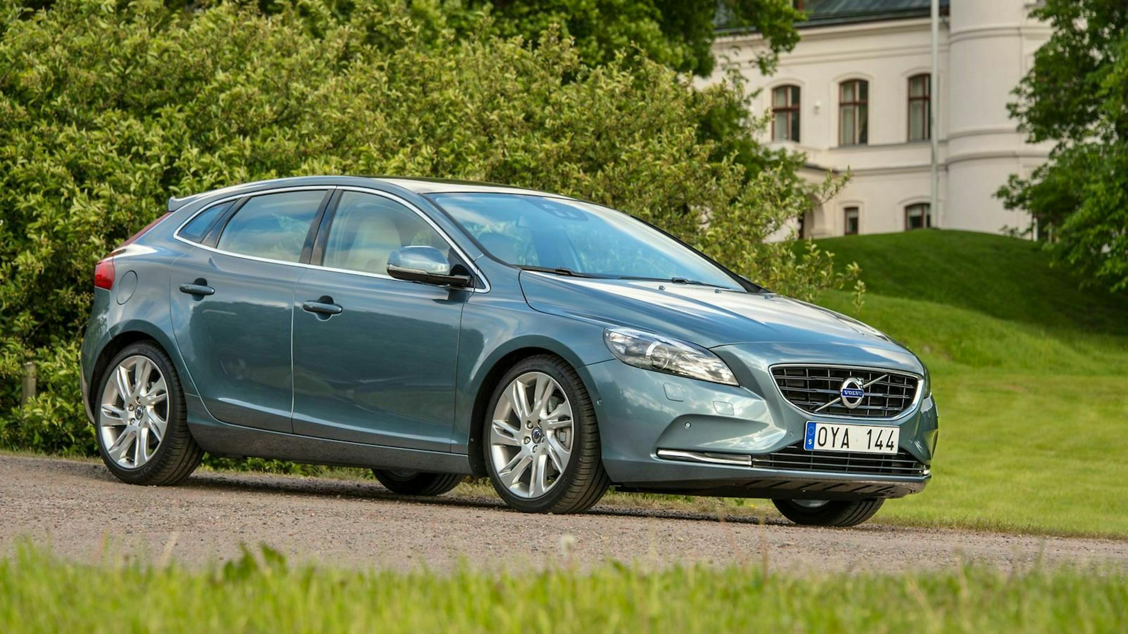 Volvo V40 in der Seitenansicht, stehend