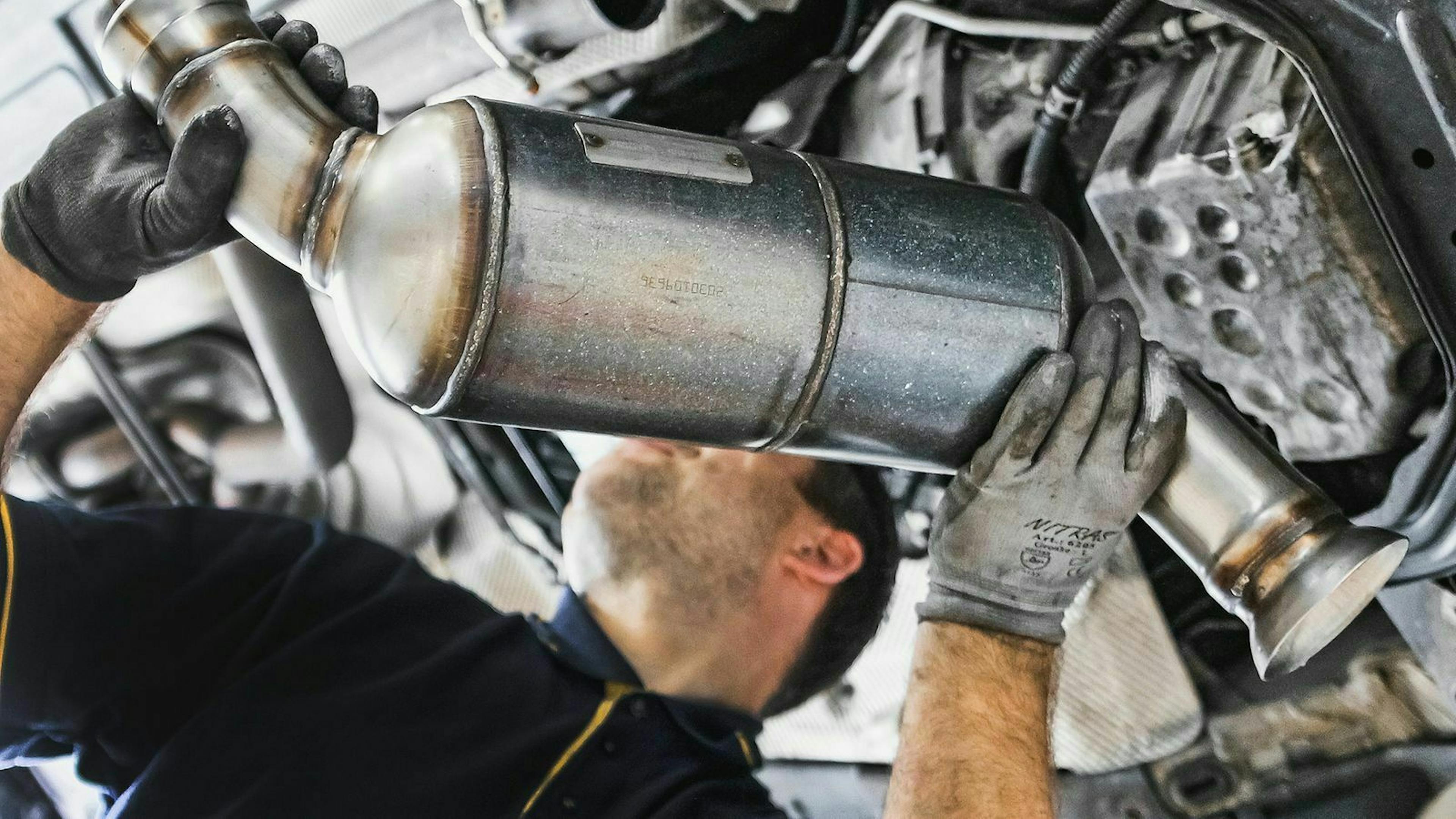 Du fährst einen älteren Benziner mit Direkteinspritzung? Dann keine Sorge beim Thema Partikelfilter