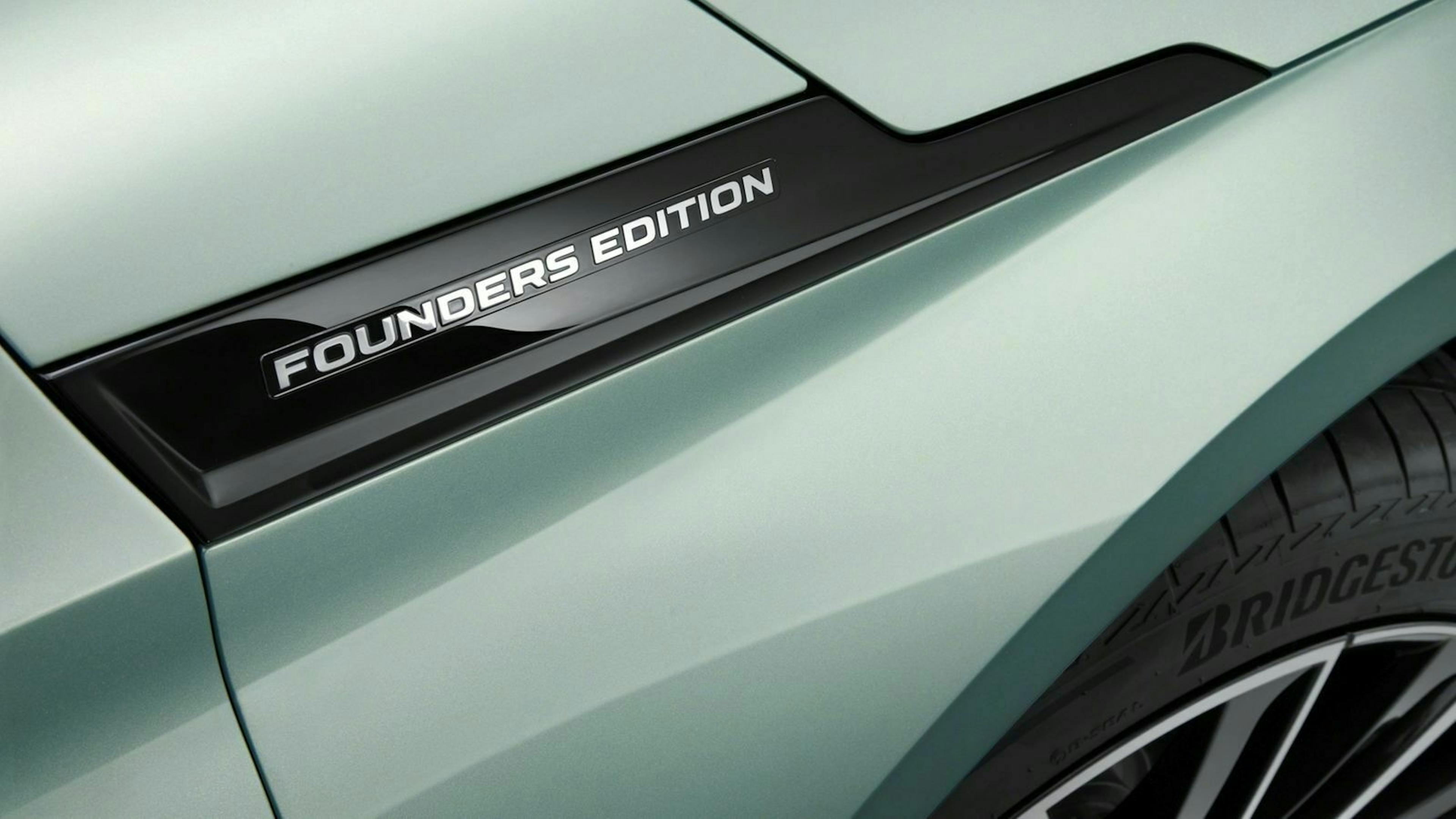 Enyaq_green_Founders_logo