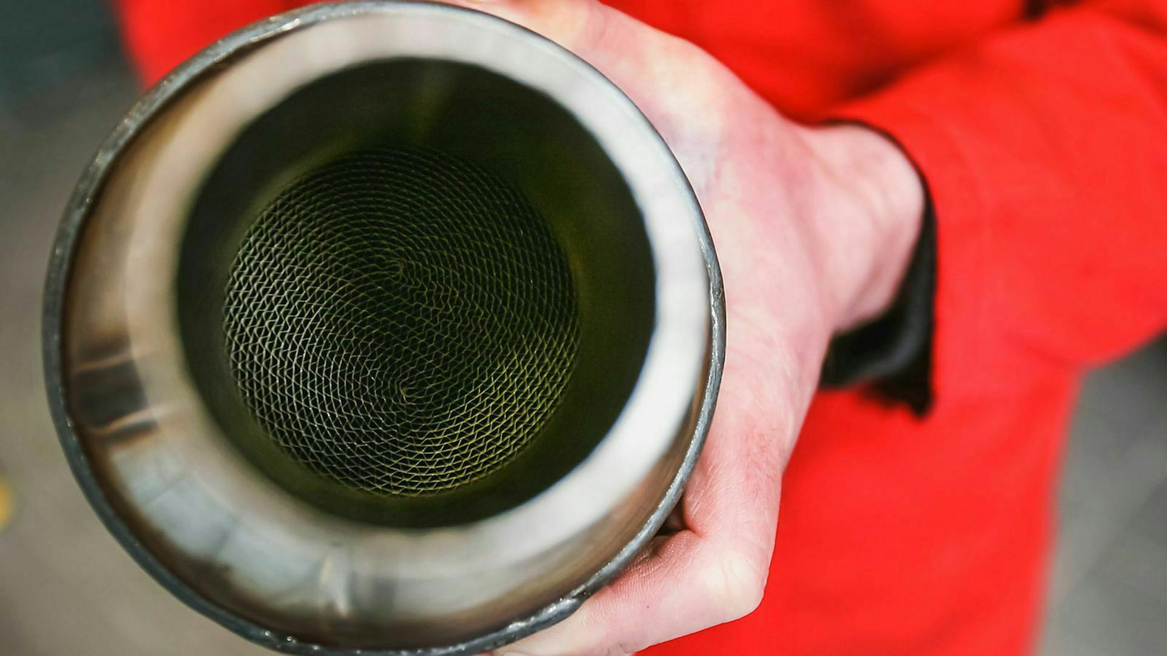 Fährst Du mit einem verstopften Partikelfilter, droht im schlimmsten Fall ein Motorschaden.