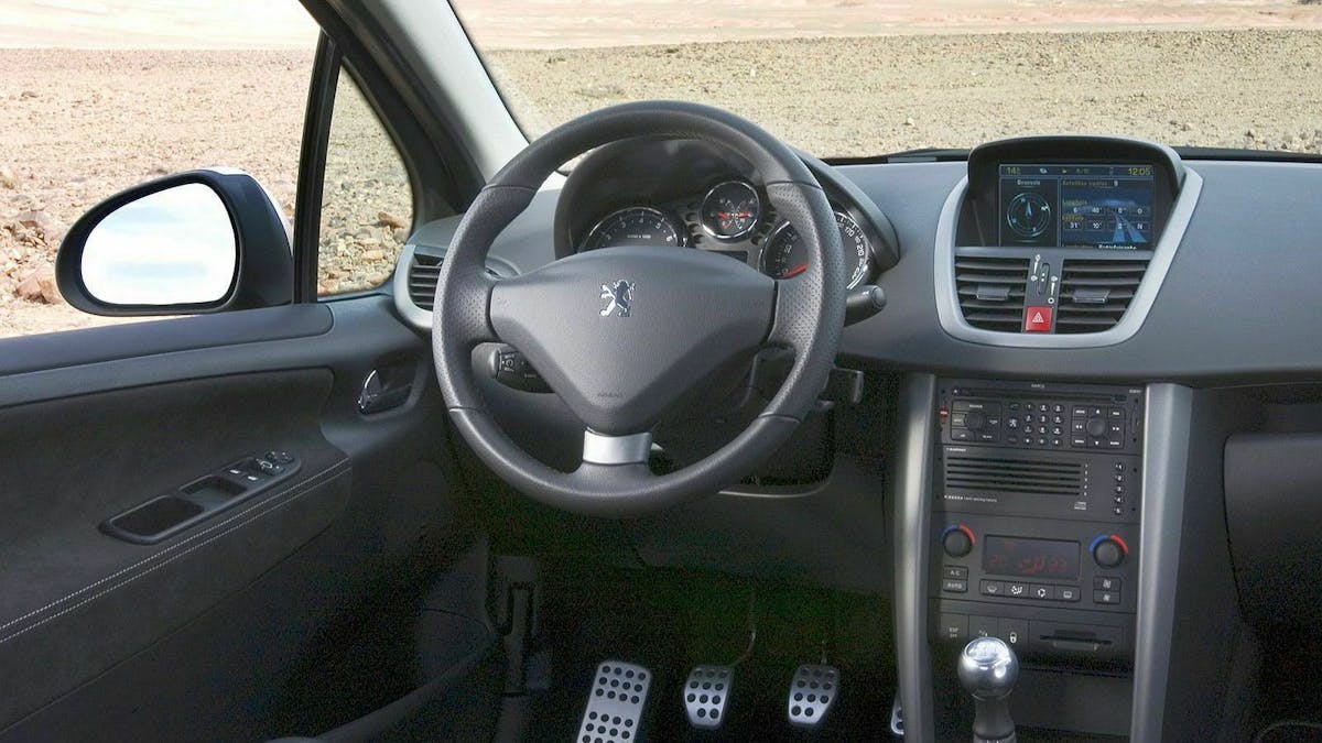 Peugeot-207_RC-2007-Cockpit