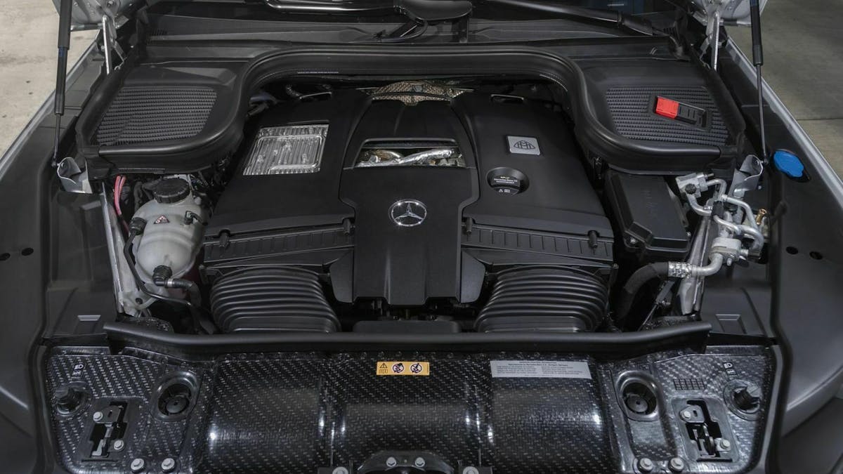 Mercedes-Maybach GLS Blick unter die Motorhaube