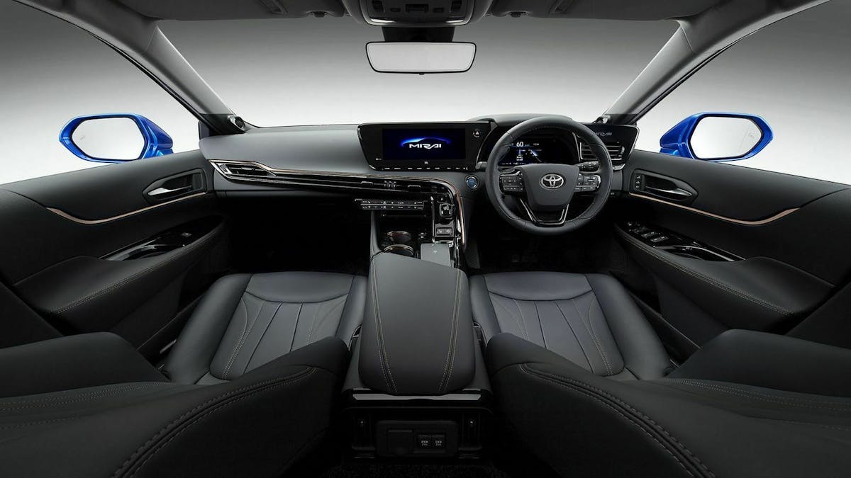 Fünf Personen passen in den neuen Mirai. Er soll mit Wasserstoff bis zu 650 Kilometer weit fahren