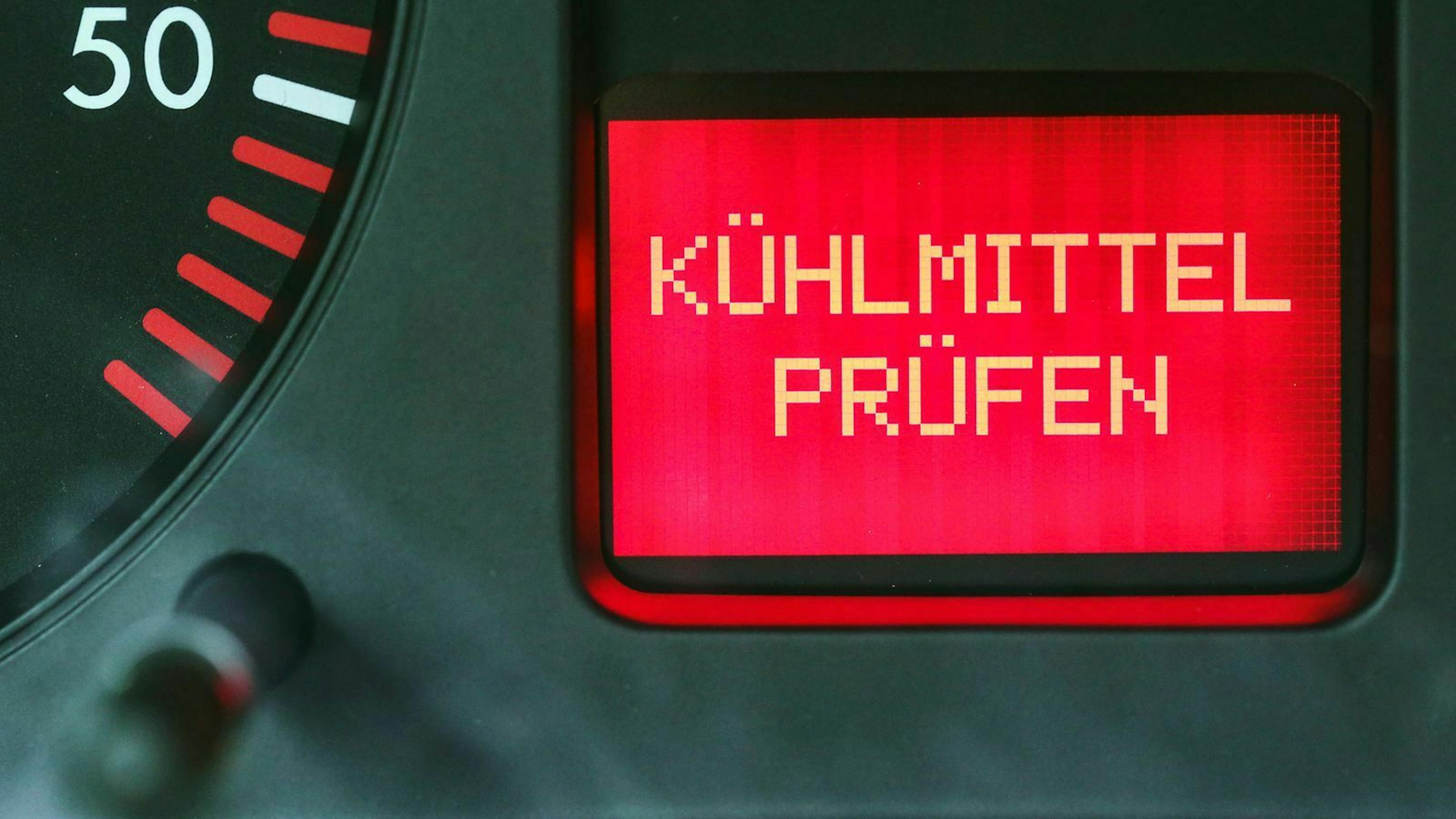 Kühlwasser besteht nicht nur aus Wasser, sondern auch aus wichtigen Zusätzen.