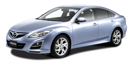 Silberner Mazda 6 Limousine, seitliche Ansicht. Vier Türen, stilvolles Design, auf hellem Hintergrund.