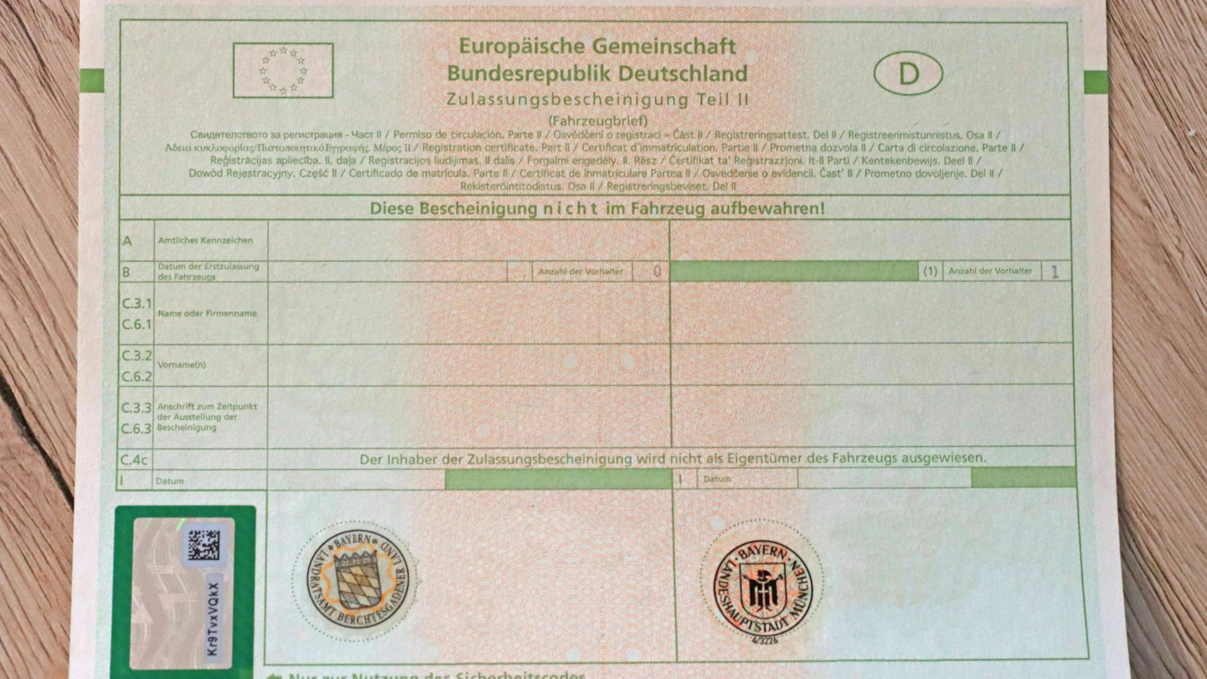 Detailansicht eines Fahrzeugbriefes